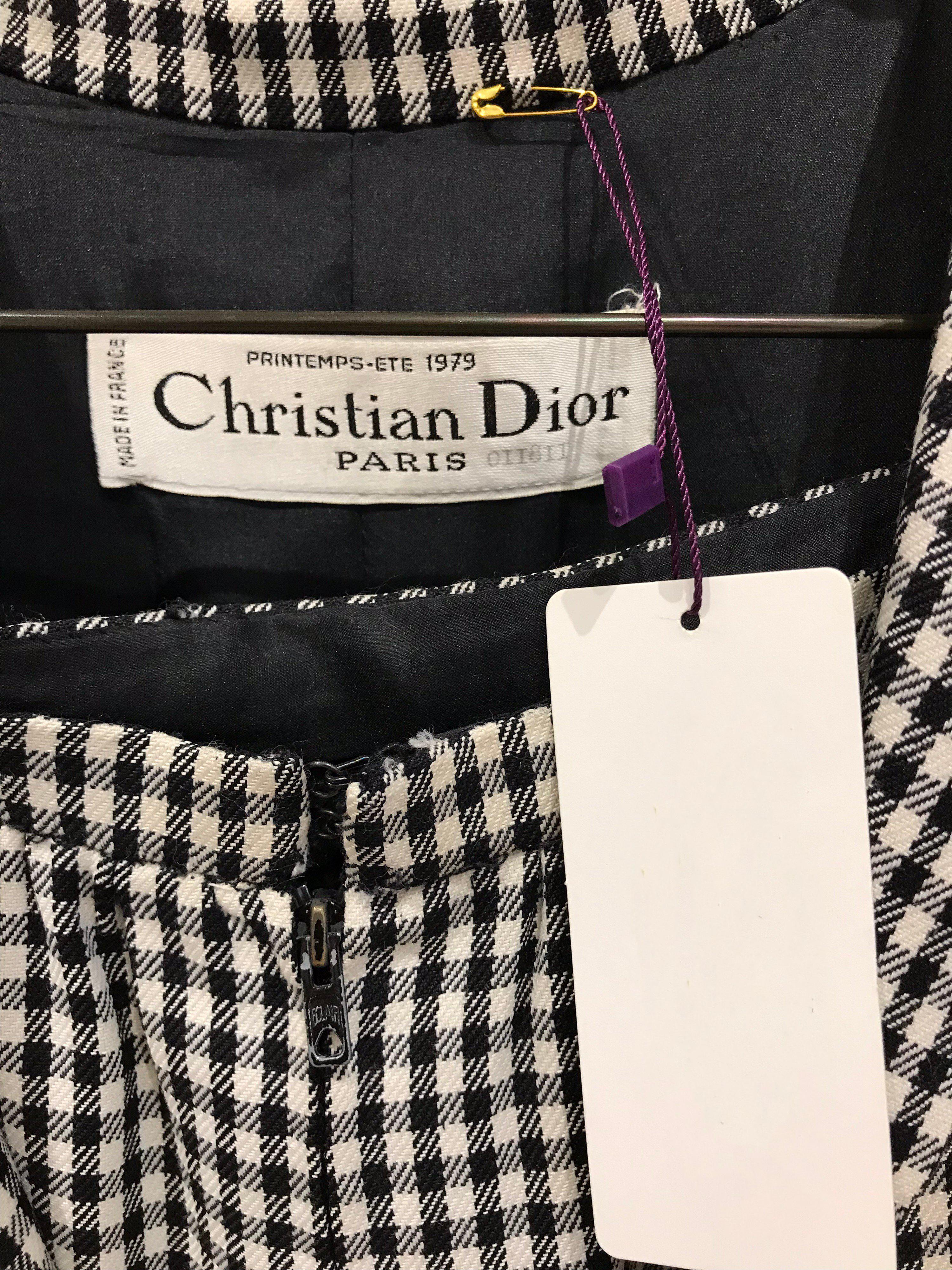 Christian Dior Couture - Ensemble veste et jupe à carreaux noirs et blancs des années 1970 en vente 4