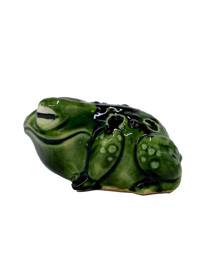 1970s Christian Dior Green Ceramic Frog Shaped Vintage Flower Frog In Excellent Condition For Sale In Philadelphia, PA