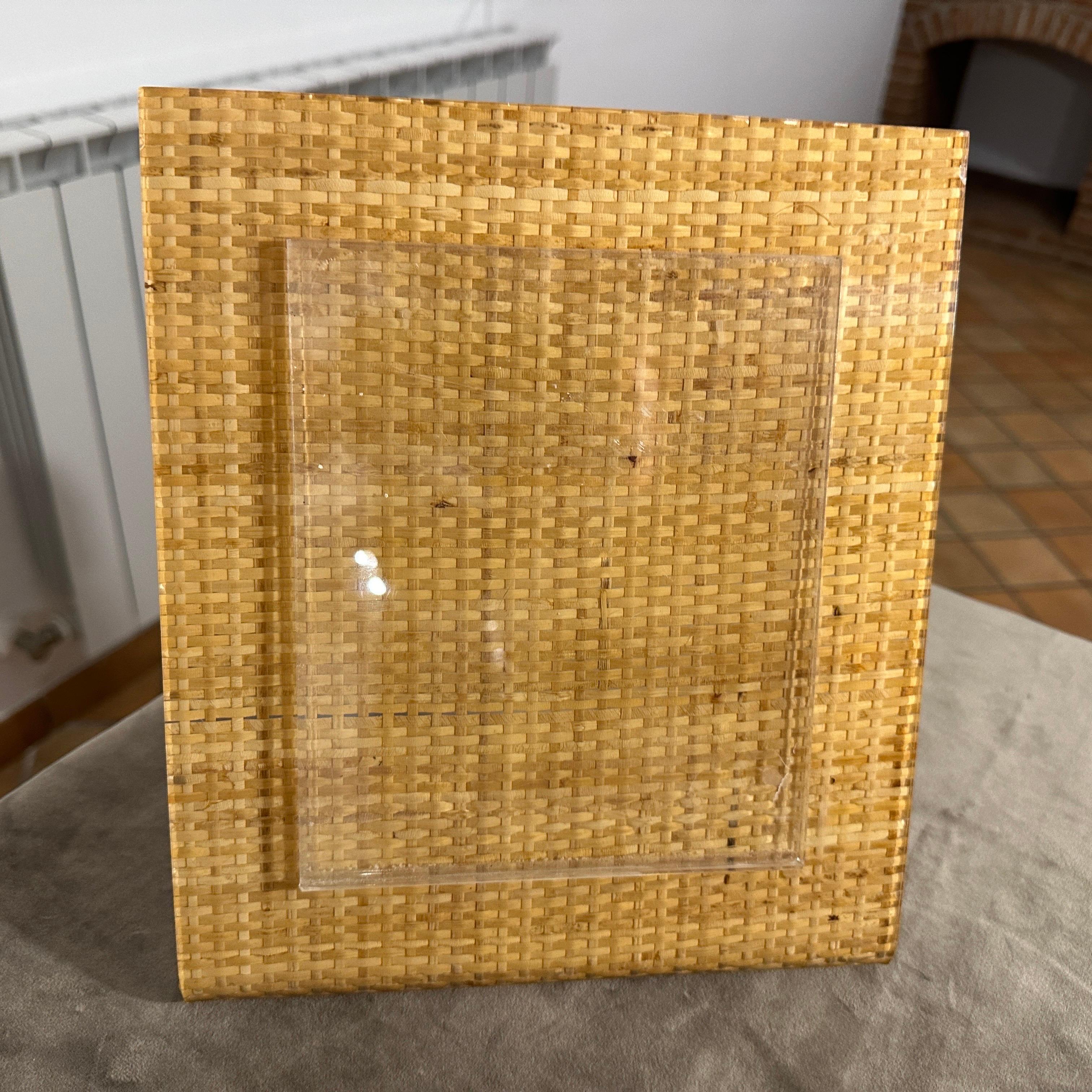 Cornice moderna in vimini e plexiglass degli anni '70 di Christian Dior Home Style in vendita 4