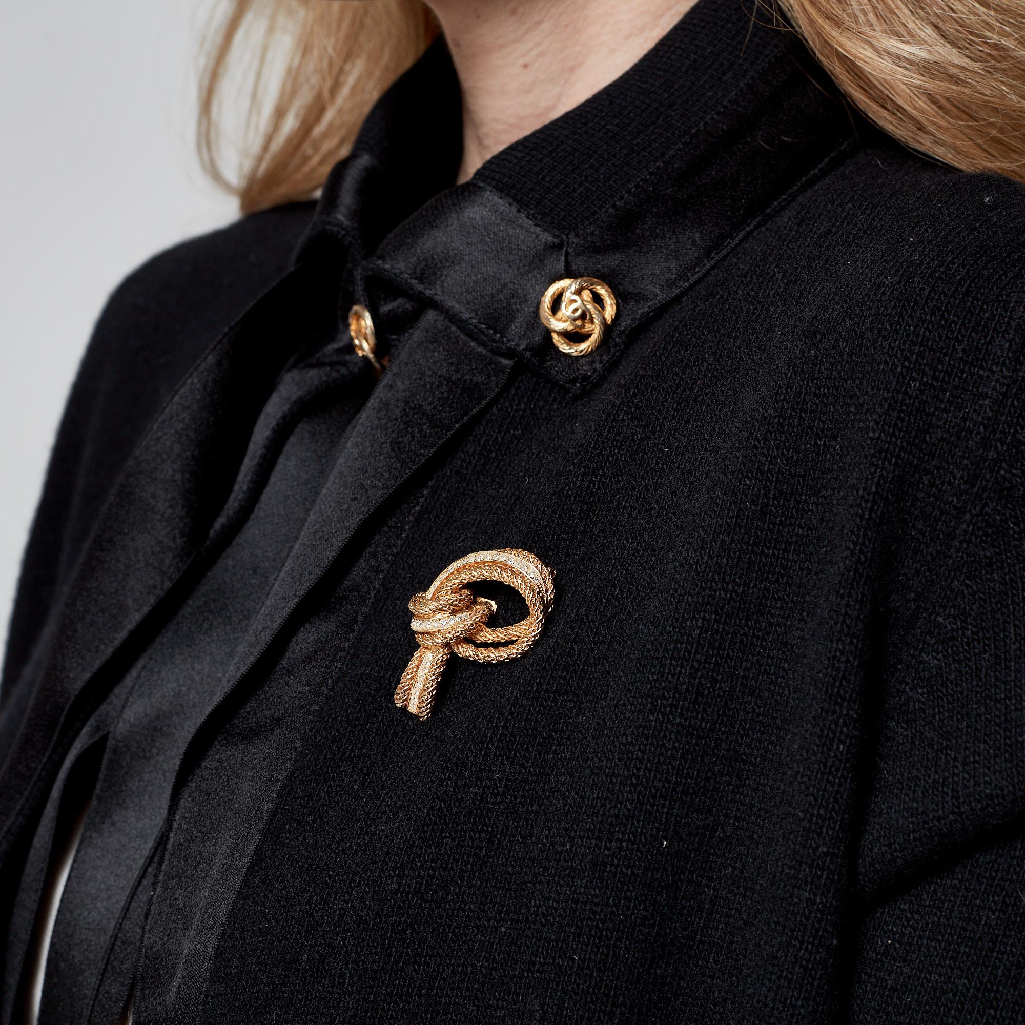1970s Christian Dior Knotted Gold Rope and Crystal Brooch For Sale 3