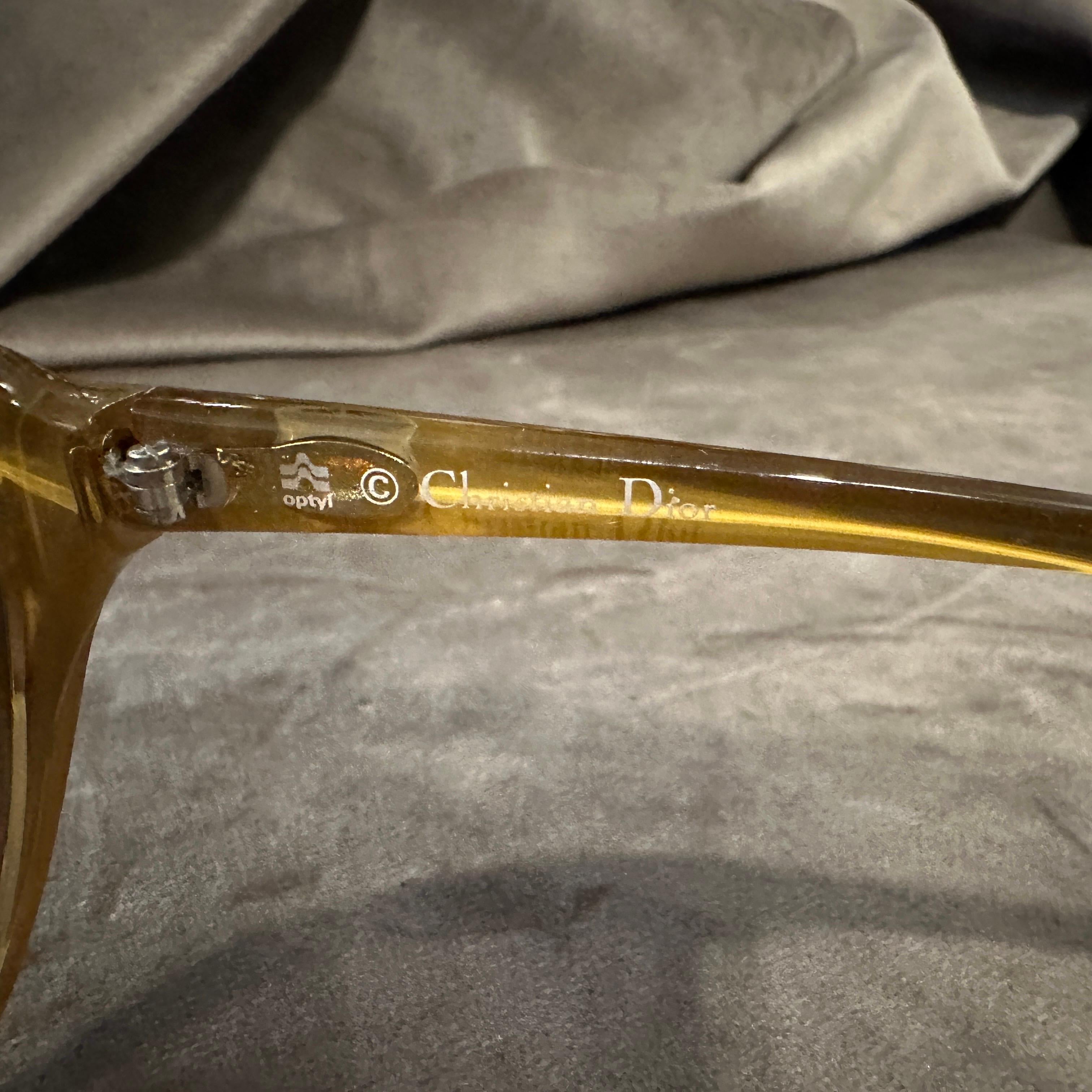 Gris Lunettes de soleil surdimensionnées Christian Dior Vintage des années 1970 en vente