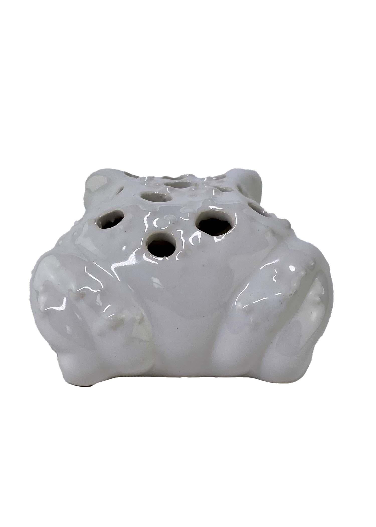 ceramic frog toilet paper holder