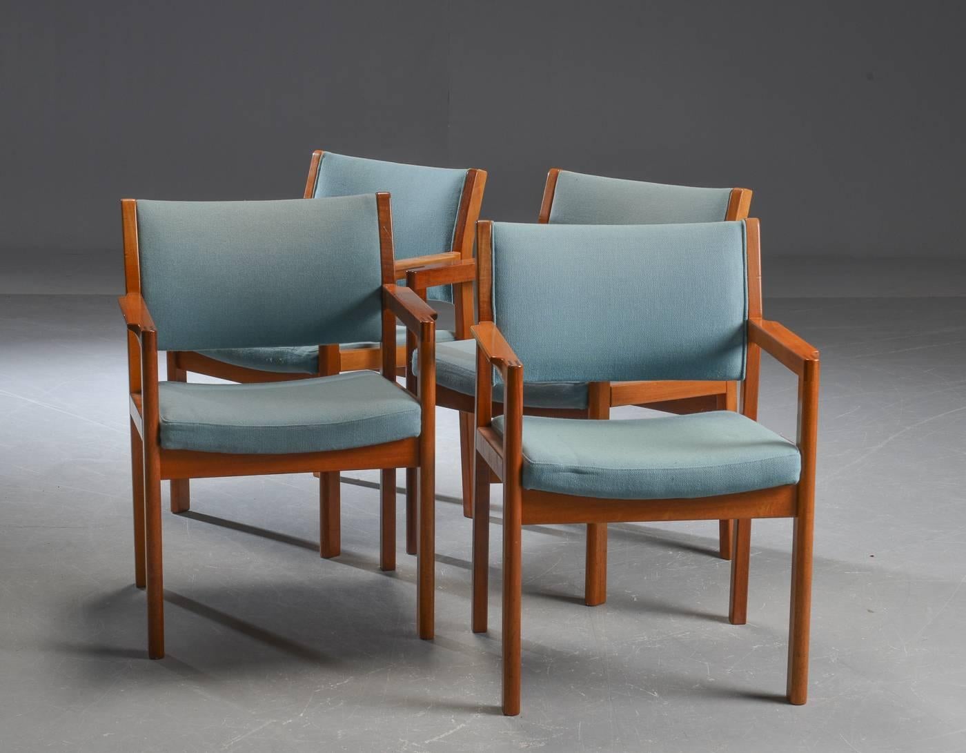Set of four armchairs in mahogany and upholstery in blue fabric designed by Christian Hvidt for Søborg Møbelfabrik as part of the collection SM76 designed in 1976.

The chairs have been overlooked and refinished by our cabinetmaker to insure that