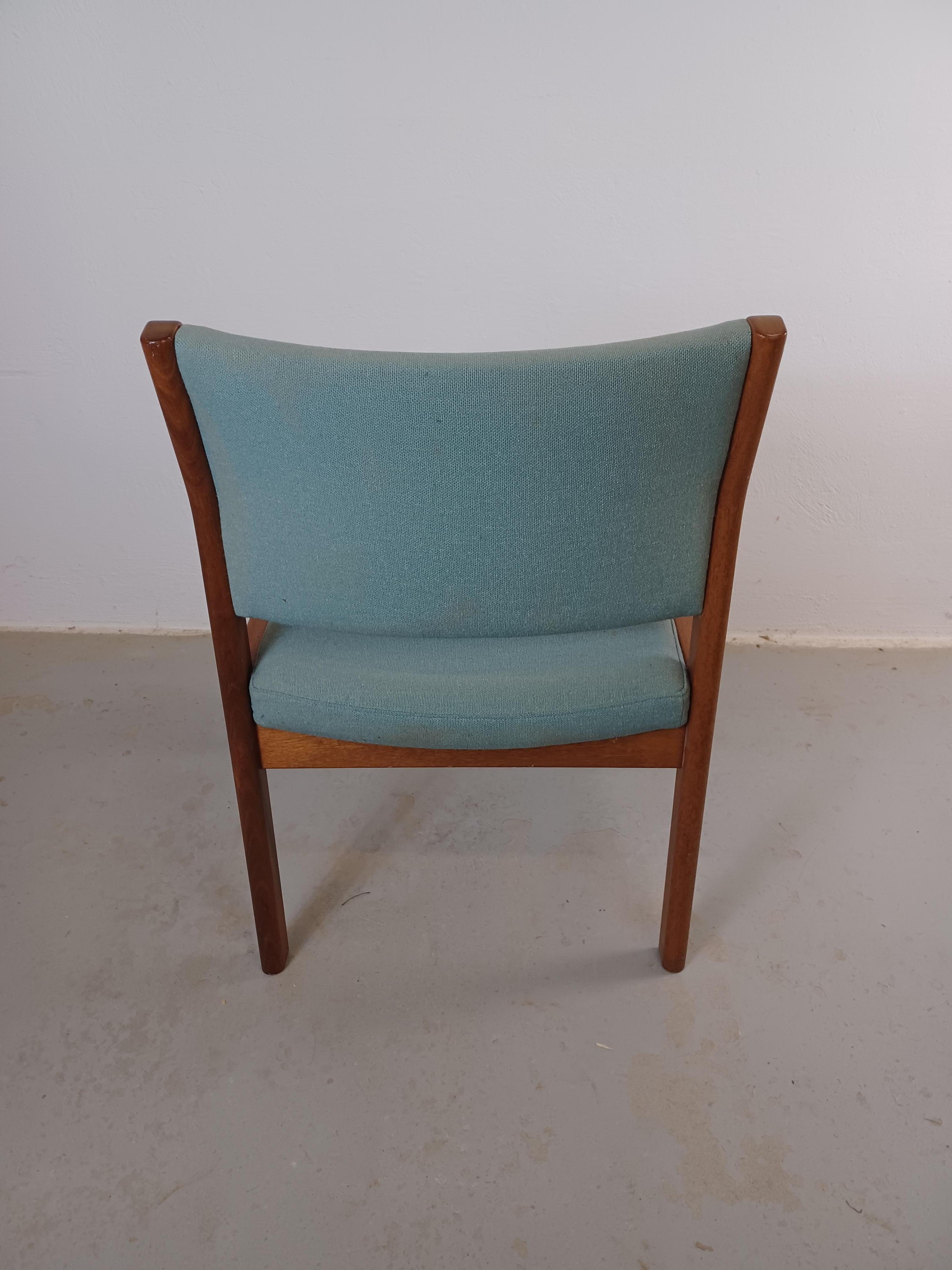 1970s Christian Hvidt Set of Two Restored Danish Armchairs in Mahogany (Mahagoni) im Angebot