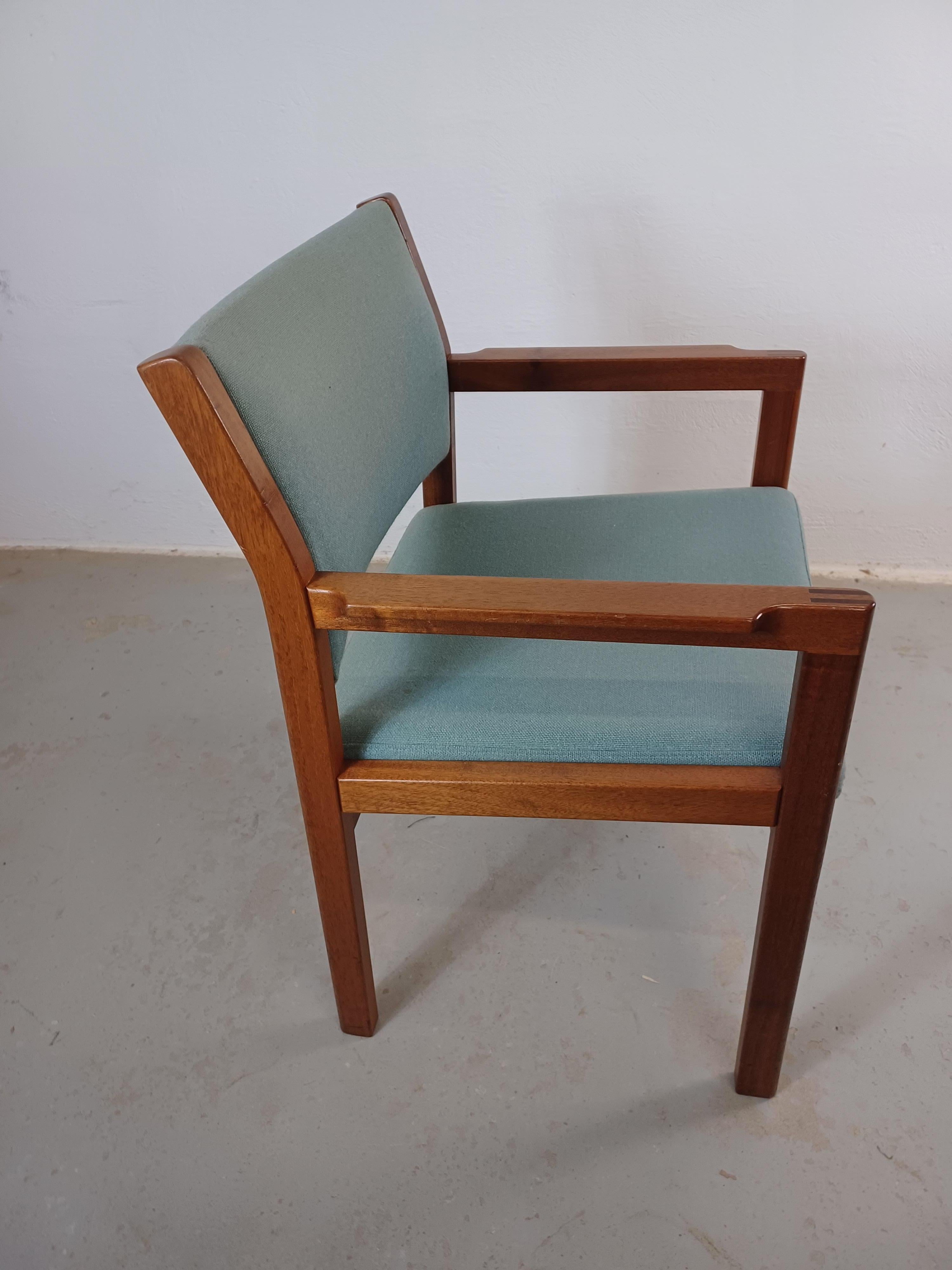 1970s Christian Hvidt Set of Two Restored Danish Armchairs in Mahogany im Angebot 2