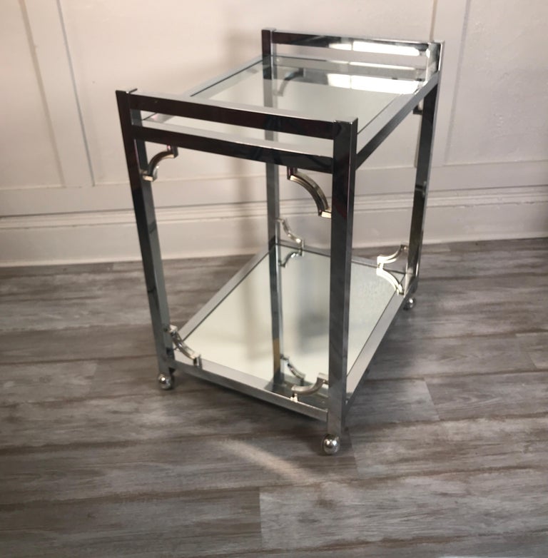 1970s Chrome and Glass Bar Cart For Sale at 1stDibs