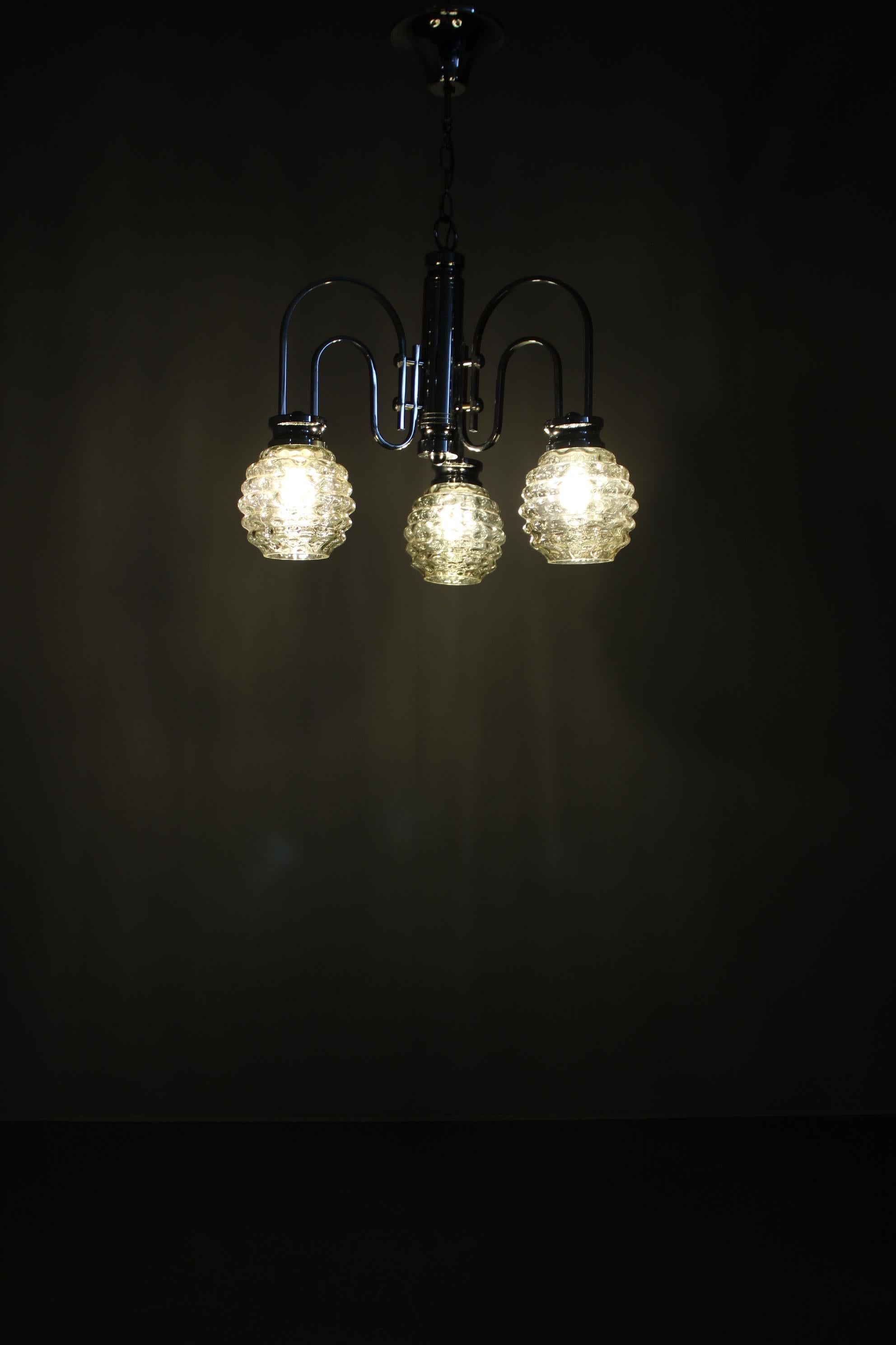 1970s Chrome and Glass Chandelier, Italy For Sale 3