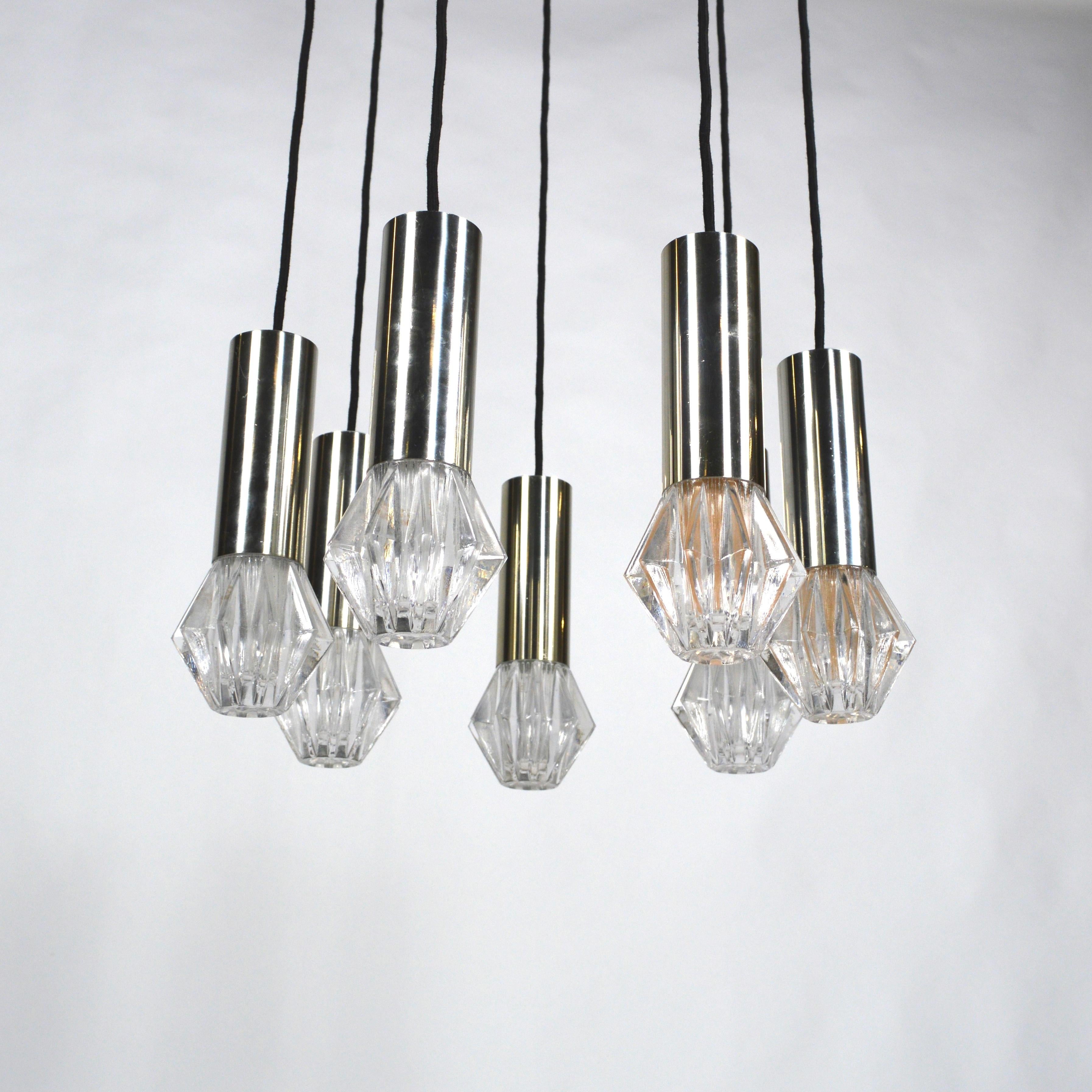Lampadario in vetro e cromo degli anni '70, Paesi Bassi in vendita 4