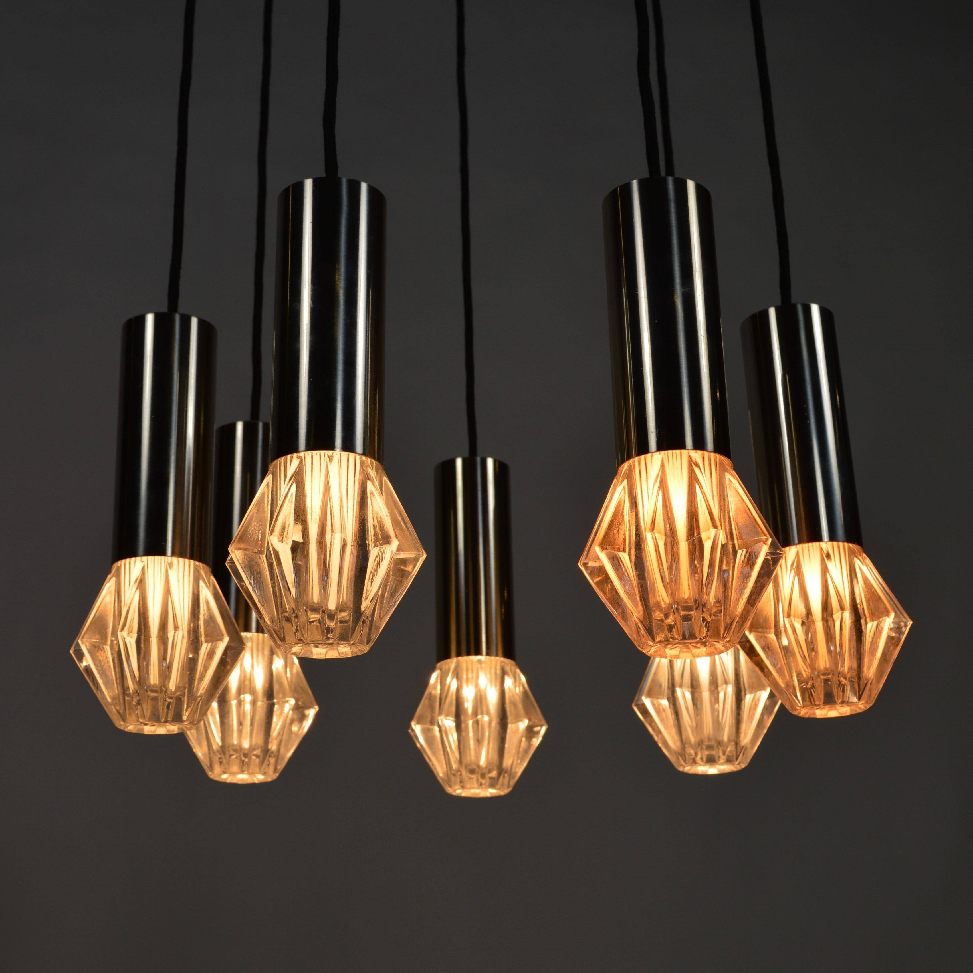 Lampadario in vetro e cromo degli anni '70, Paesi Bassi in vendita 6
