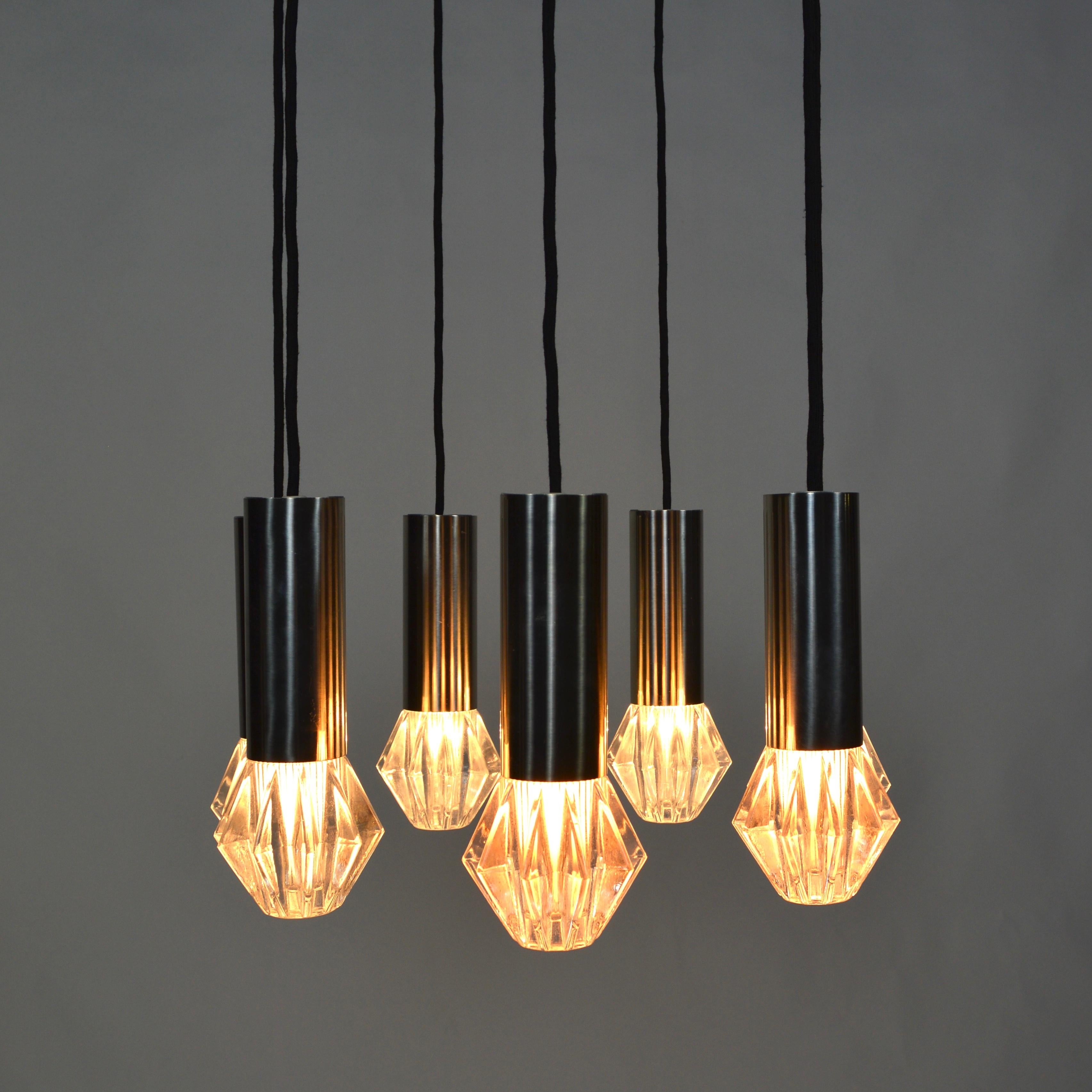 Mid-Century moderno Lampadario in vetro e cromo degli anni '70, Paesi Bassi in vendita