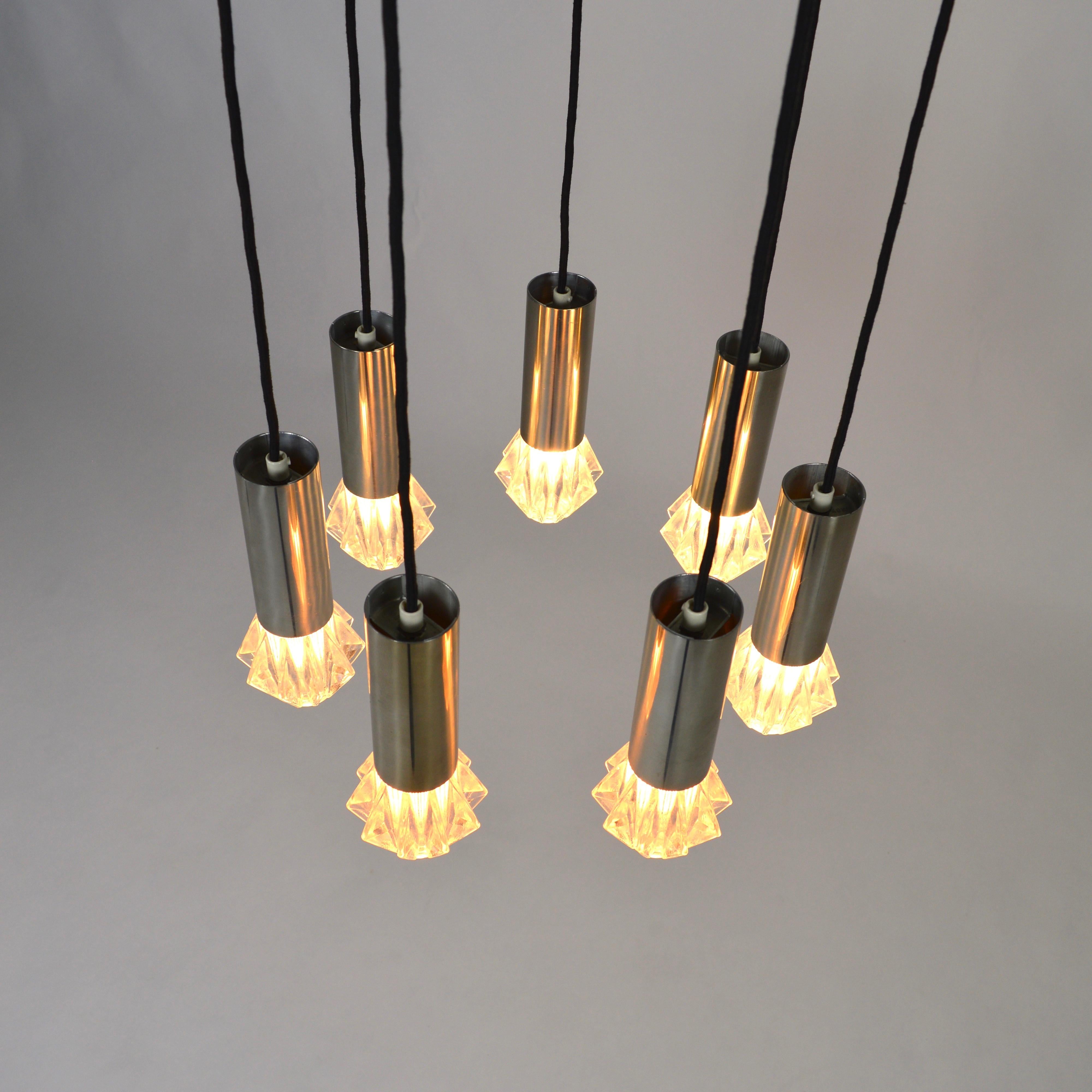 Olandese Lampadario in vetro e cromo degli anni '70, Paesi Bassi in vendita