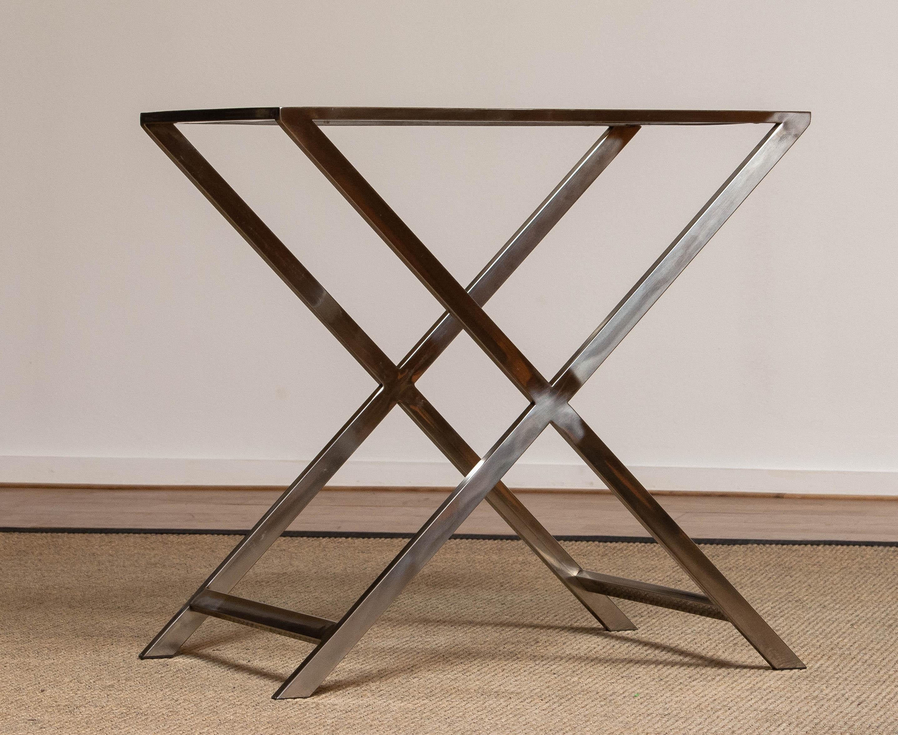 1970er Chrom und Glas Beistelltisch im Angebot 3
