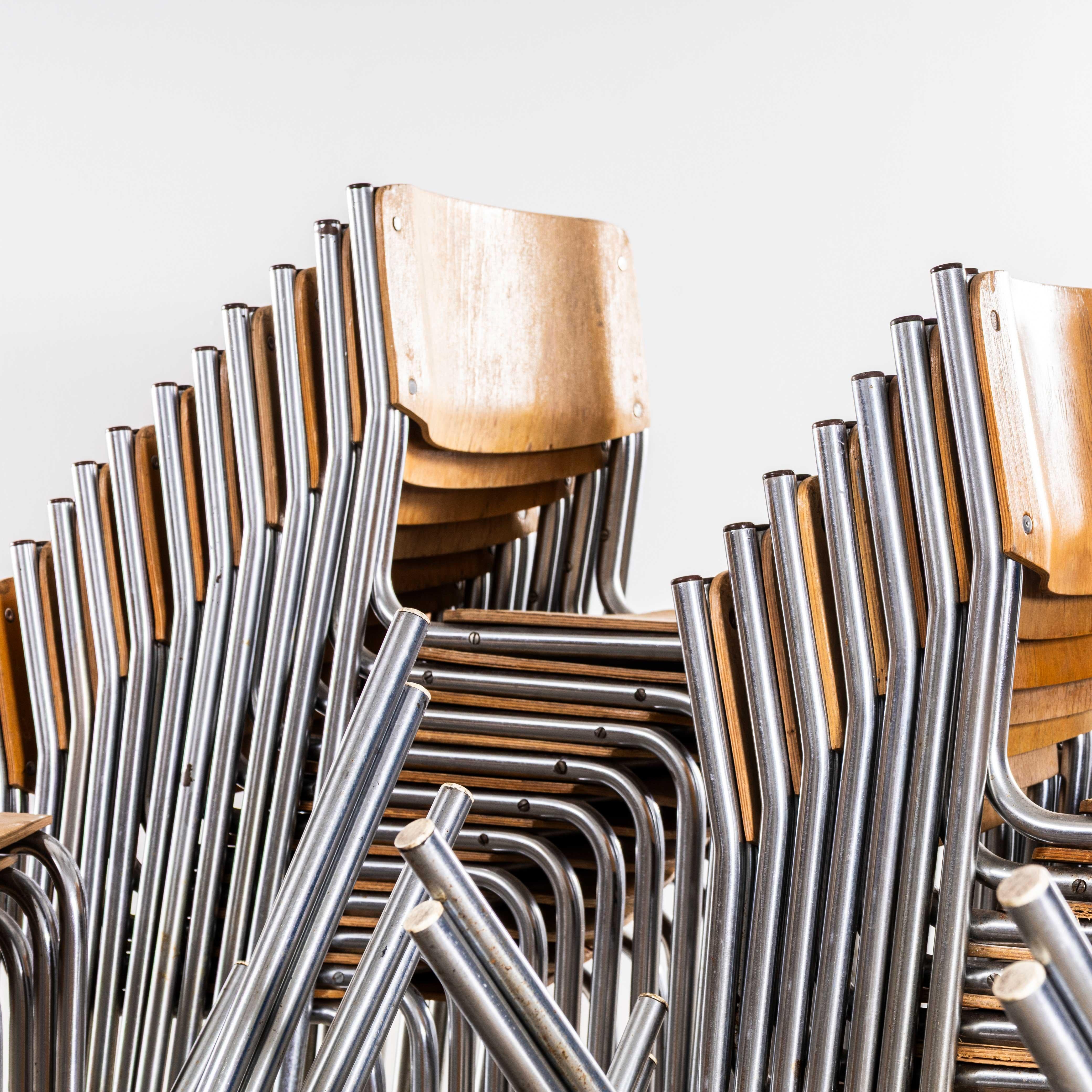 1970's Chrome Frame Stapeln Universität Esszimmerstühle (Stahl) im Angebot