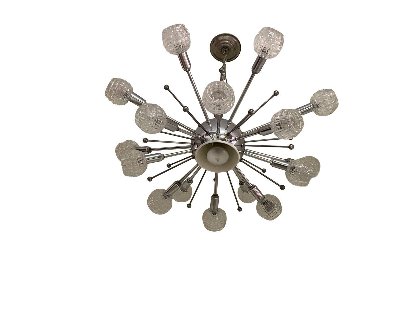 1970er Chrom & Glas Sputnik Kronleuchter Licht (Moderne der Mitte des Jahrhunderts) im Angebot