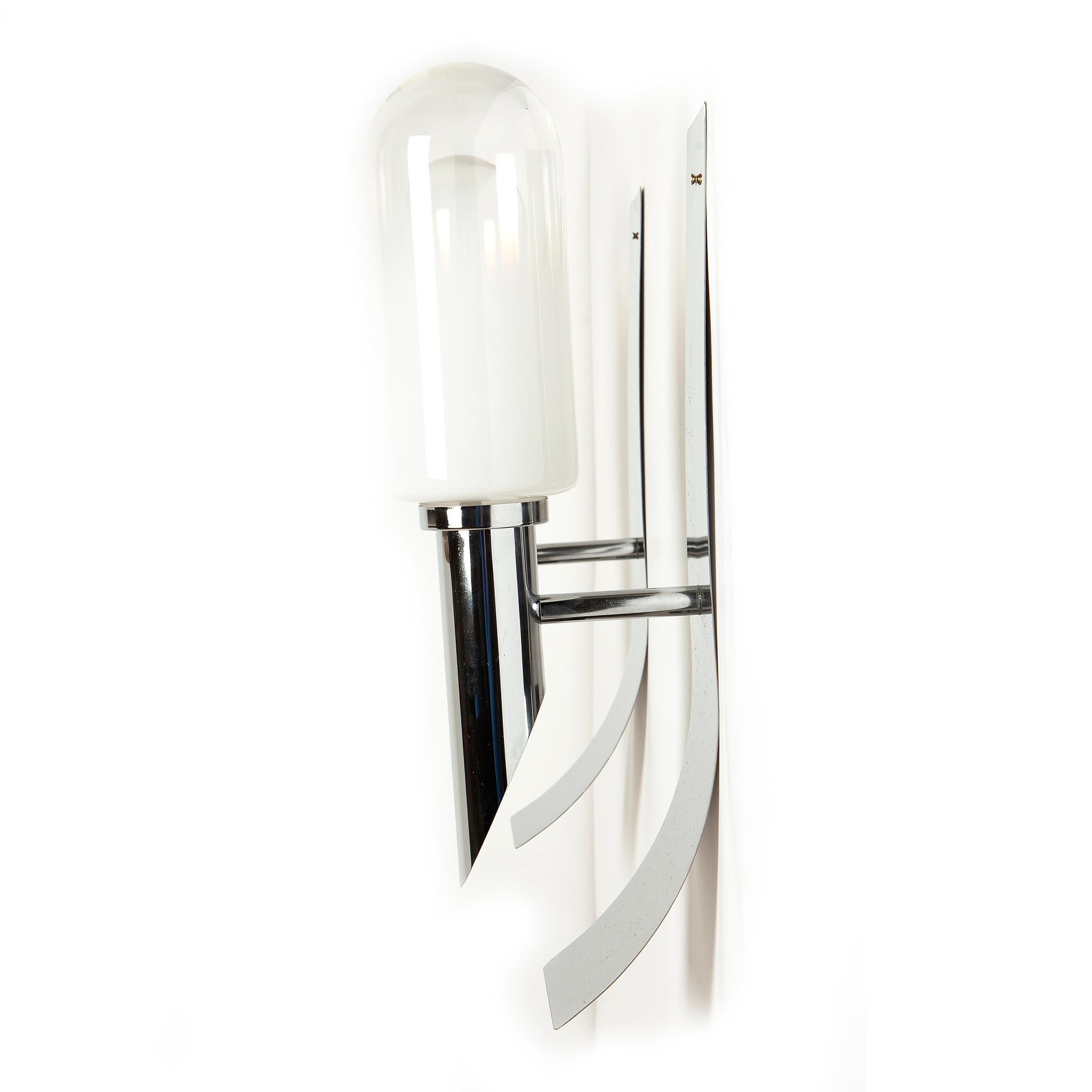 1970's Chrome & Glass Wall light Attributed to Carlo Nason For Sale 1
