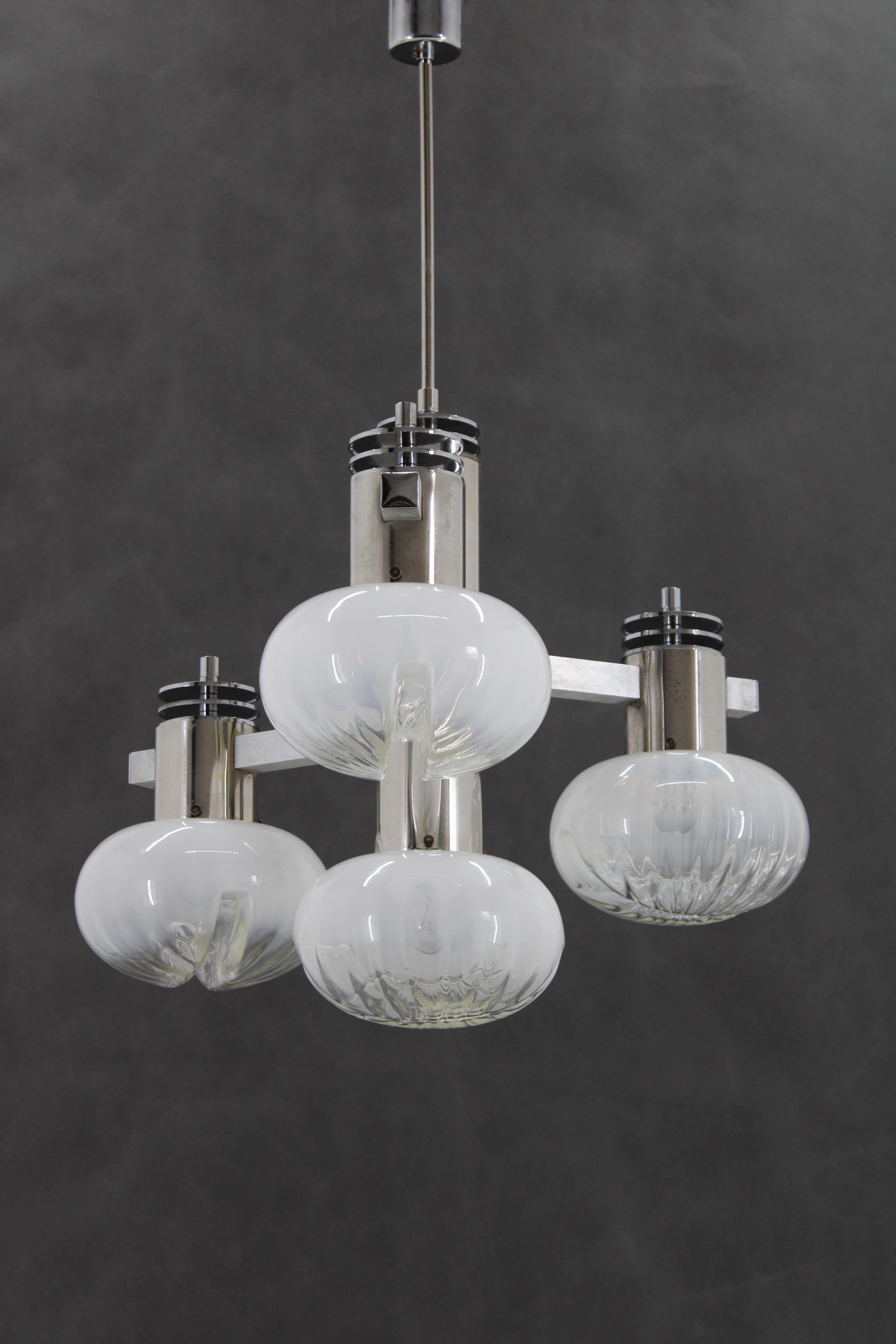 - cleaned and rewired
- 4x , E26-E27 bulbs
- US wiring compatible