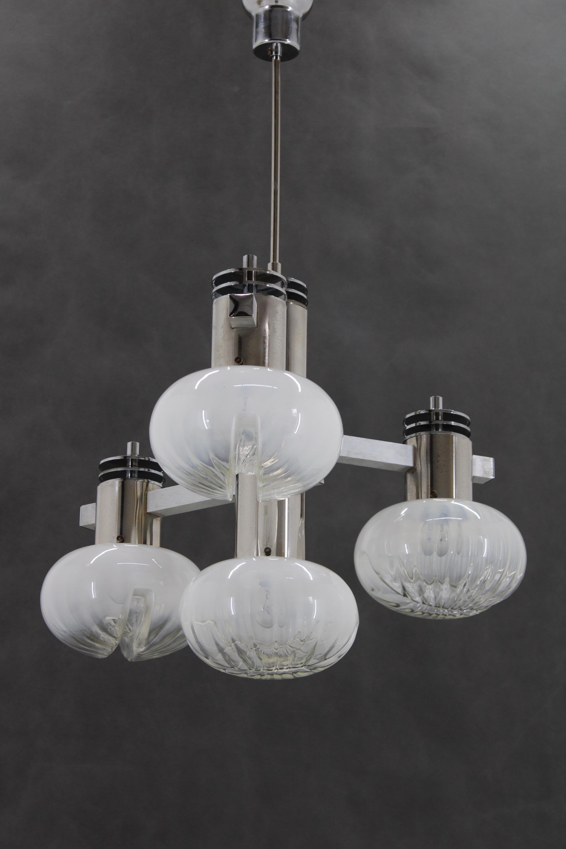 Mid-Century Modern 1970s Chrome Plated Chandelier with Murano Glass , Italy For Sale
