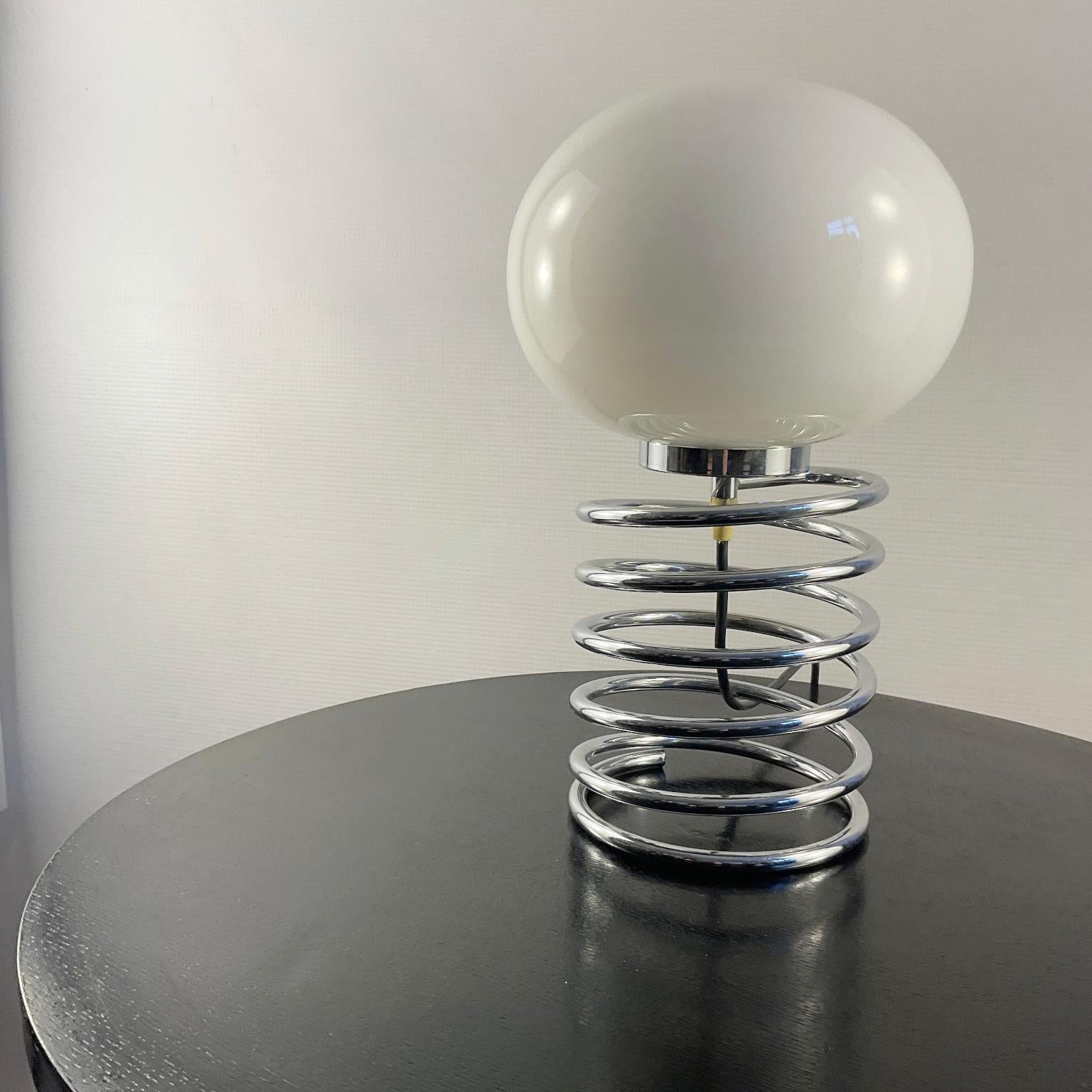 Ferronnerie Lampe de table des années 1970 attribuée à Ingo Maurer en forme de printemps en vente