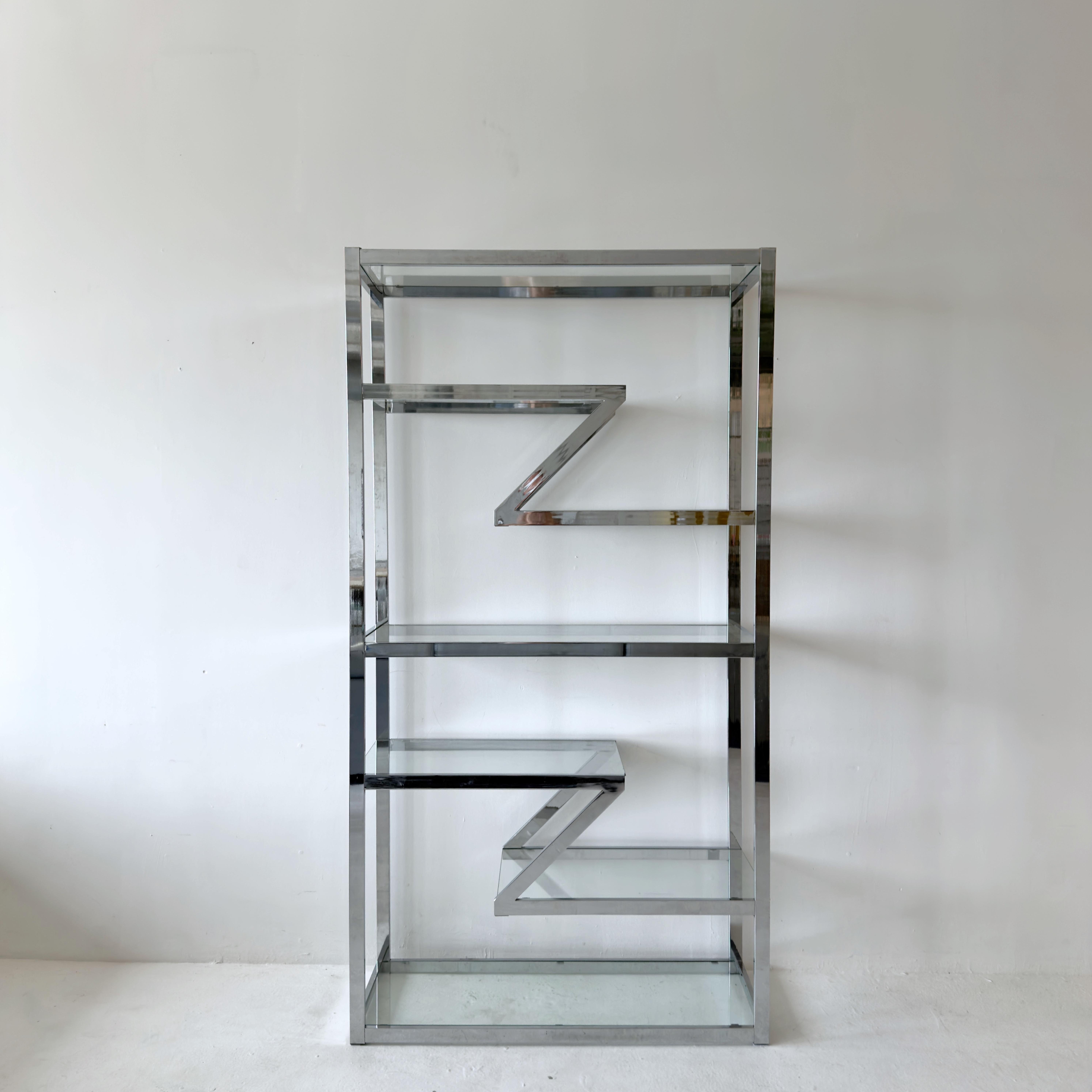 Américain Etagère Zig Zag en chrome des années 1970 par Design Institute of America (DIA) en vente