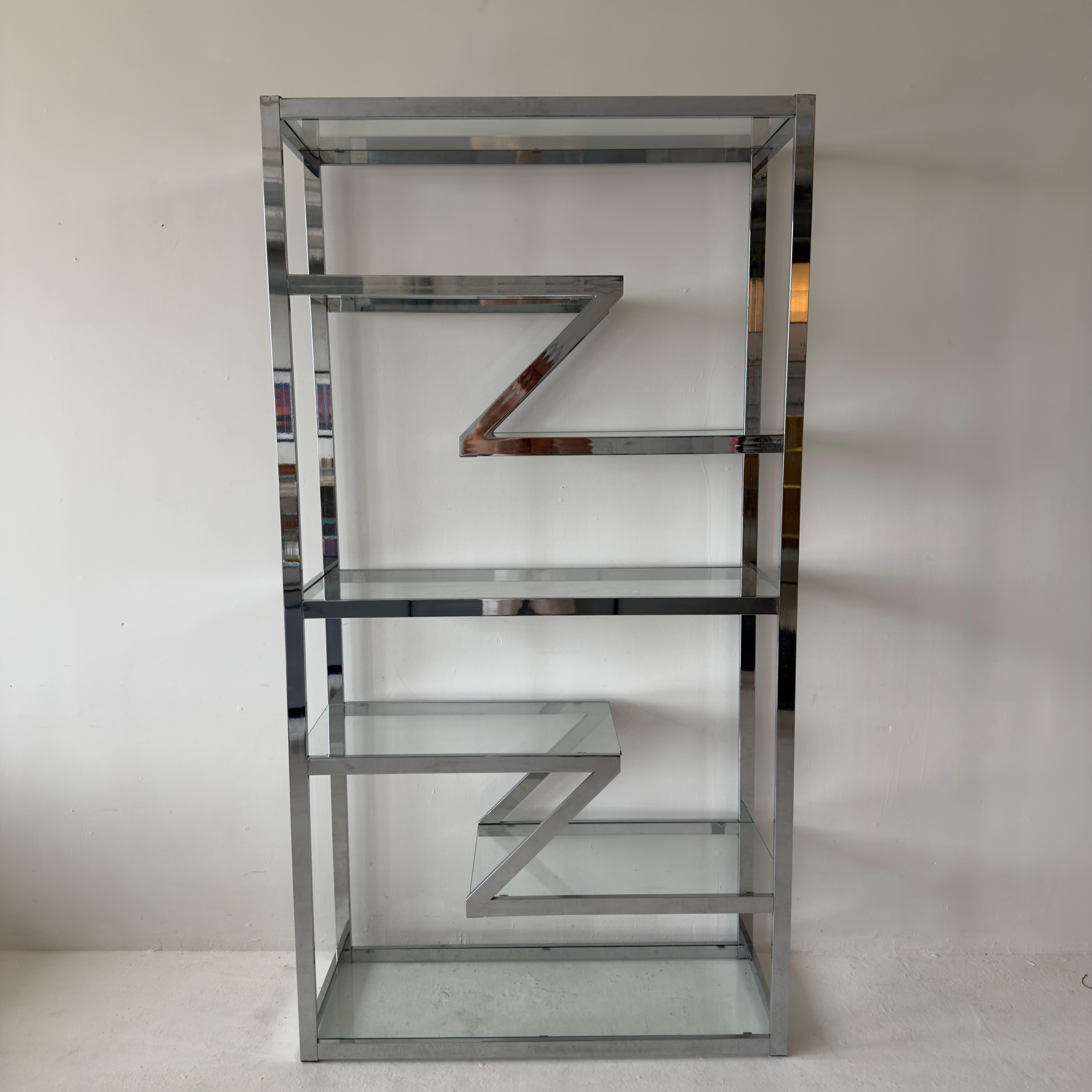 Etagère Zig Zag en chrome des années 1970 par Design Institute of America (DIA) Bon état - En vente à Los Angeles, CA