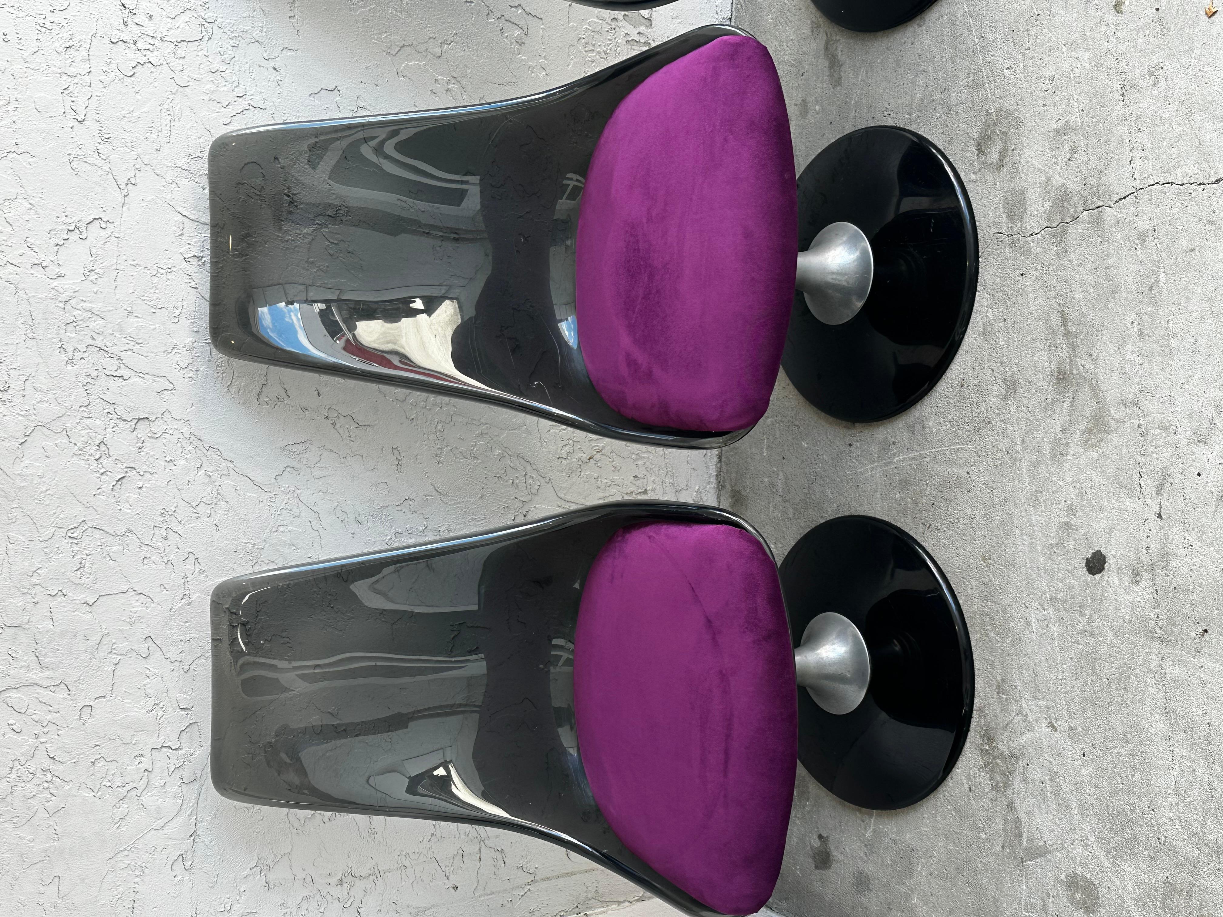 1970s Chromecraft Smoked Lucite Tulip Chairs Dining Table, Set of 5 For Sale 3