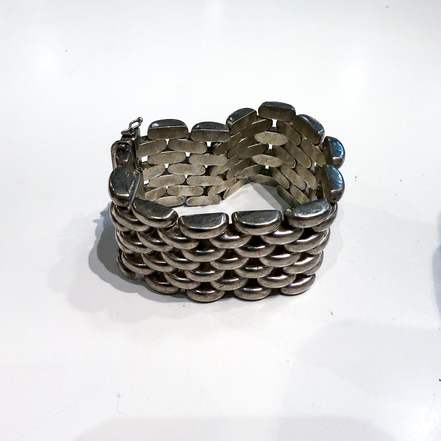 1970s Chunky Wide Link Sterling Silver Bracelet In Good Condition For Sale In Chula Vista, CA