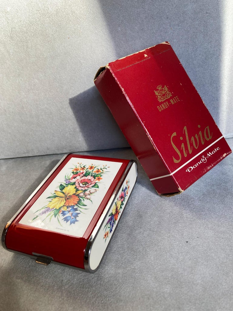 1970s Cigarette Case Musical Powder Compact Japan Clockwork Carillon Beauty  Box