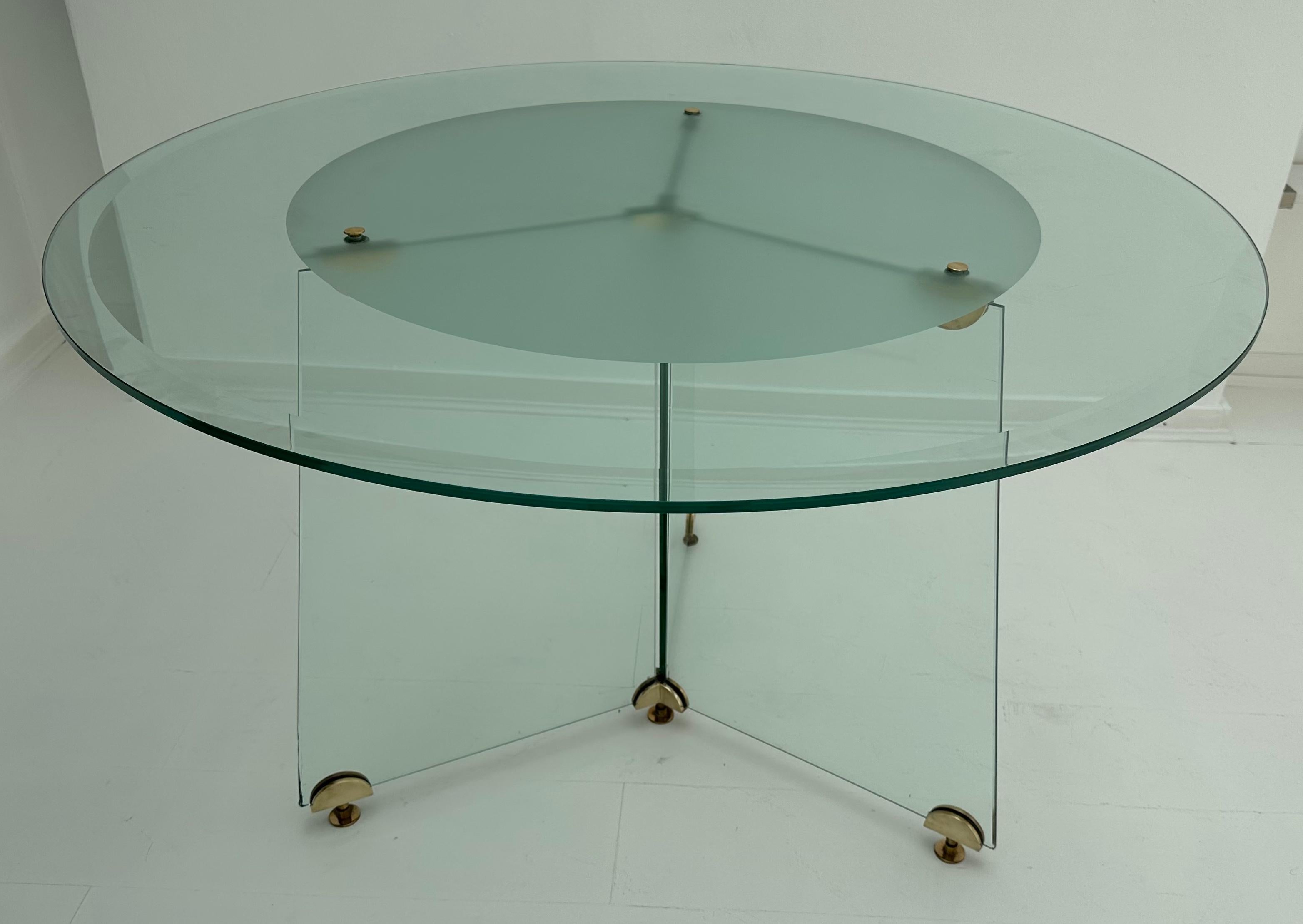 1970s Circular Brass & Bevelled Glass Dining Table Leon Rosen for Pace Col Style In Good Condition In London, GB