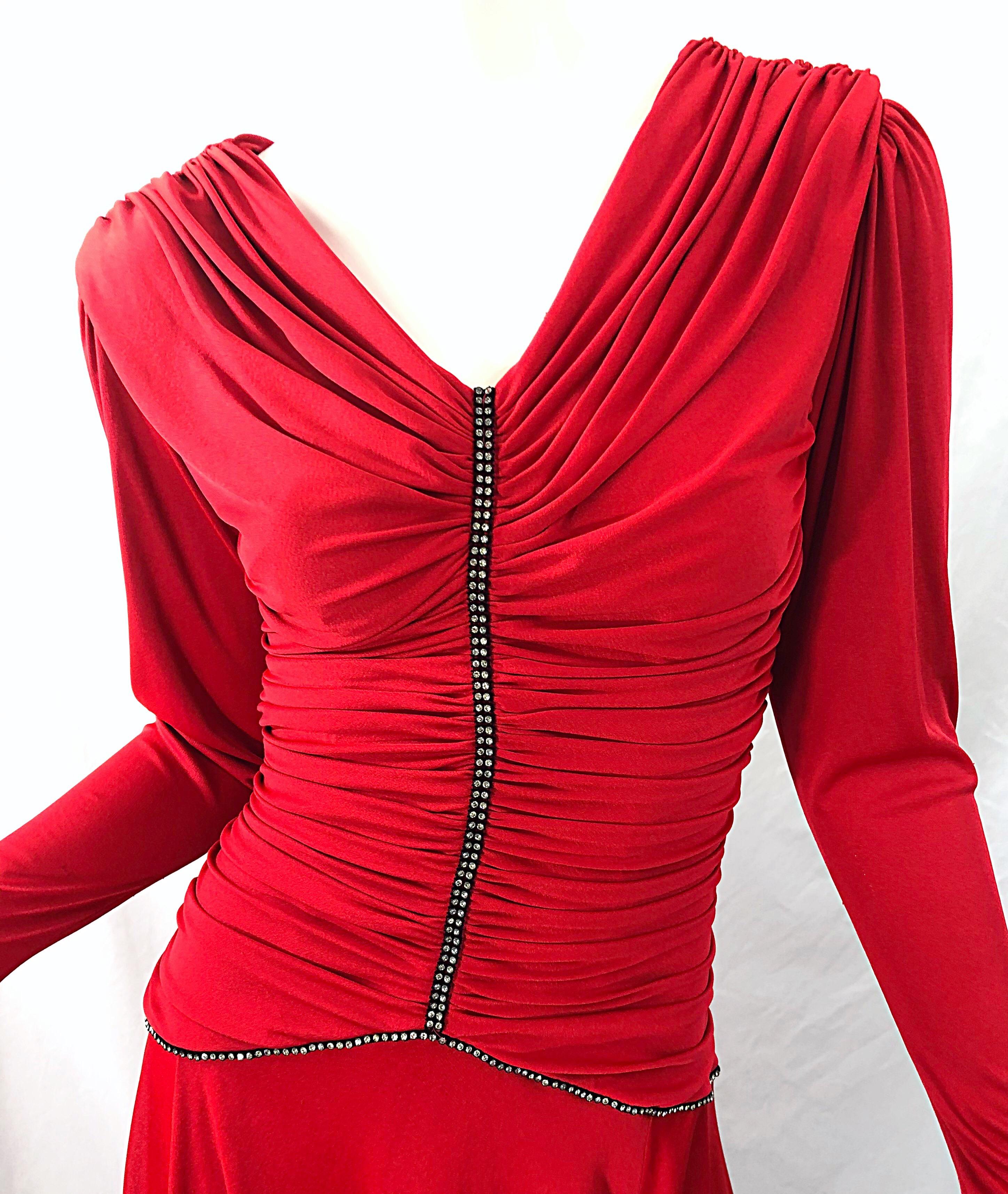 1970er Claraluna Original 70er Jahre Vintage Lippenstift Rot Strass Slinky Jersey Kleid Damen im Angebot