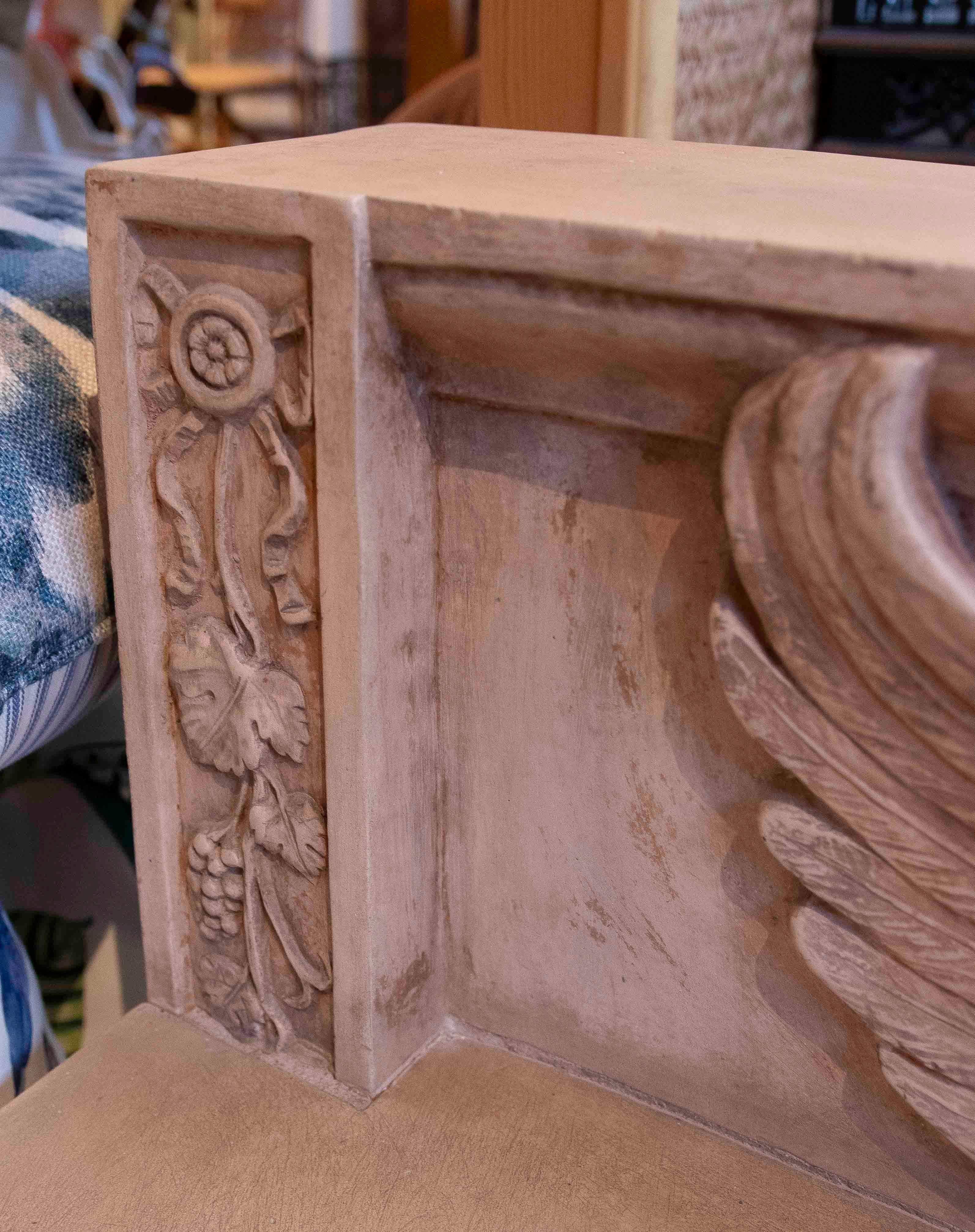 1970s Classic Bench with Terracotta Sphinxes with Lion and Plant Decorations For Sale 4