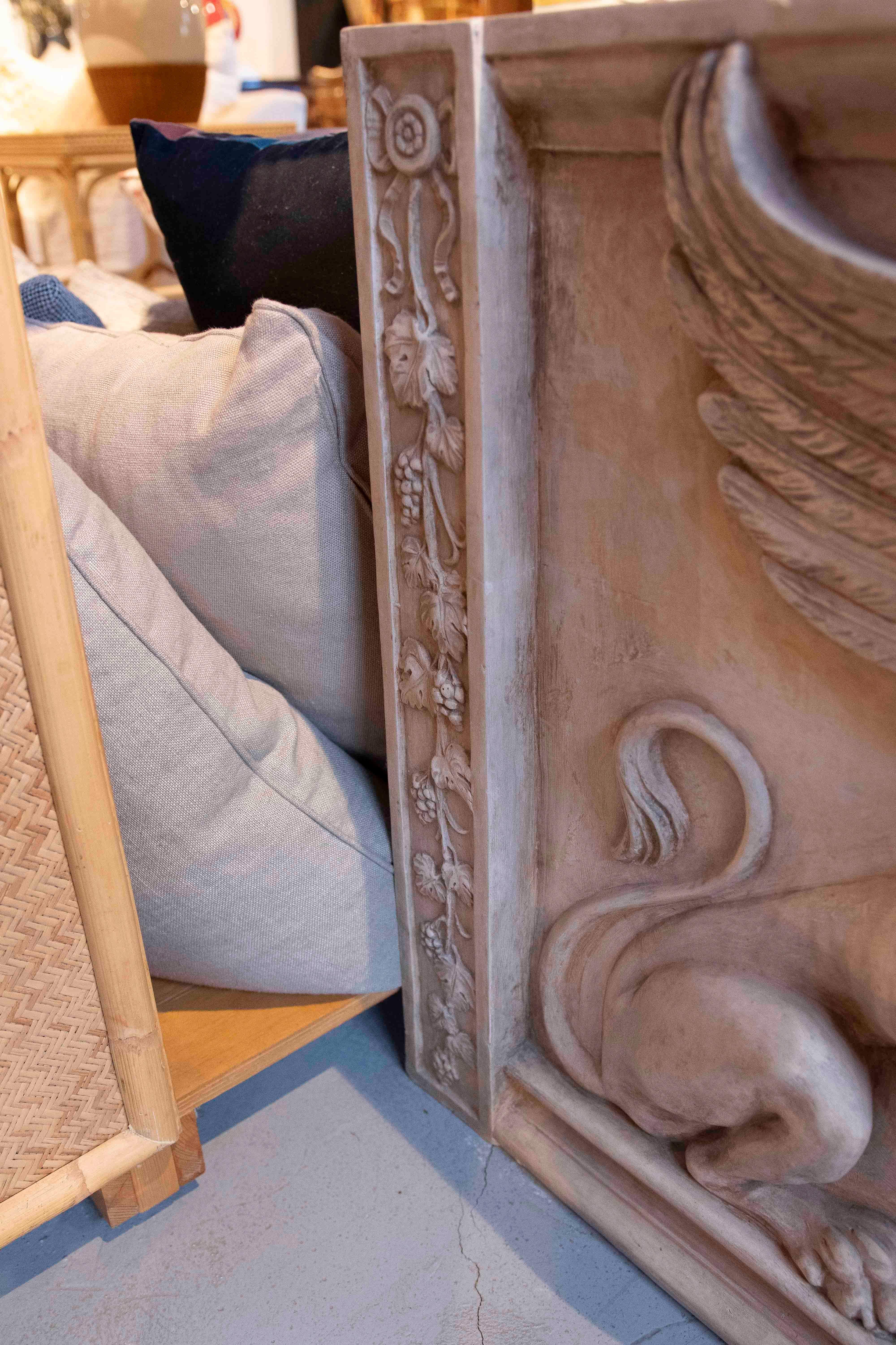 1970s Classic Bench with Terracotta Sphinxes with Lion and Plant Decorations For Sale 7