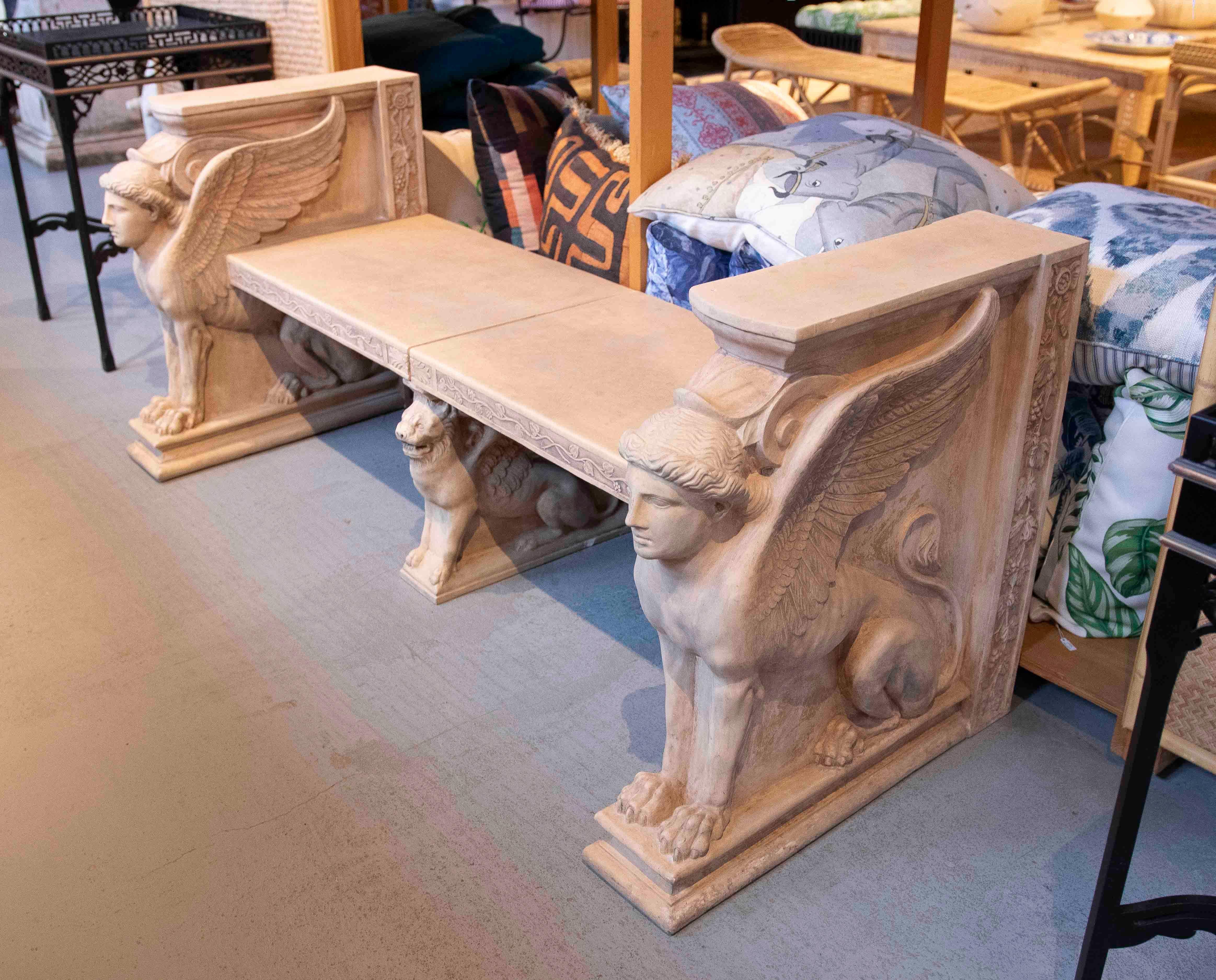 1970s Classic Bench with Terracotta Sphinxes with Lion and Plant Decorations In Good Condition For Sale In Marbella, ES
