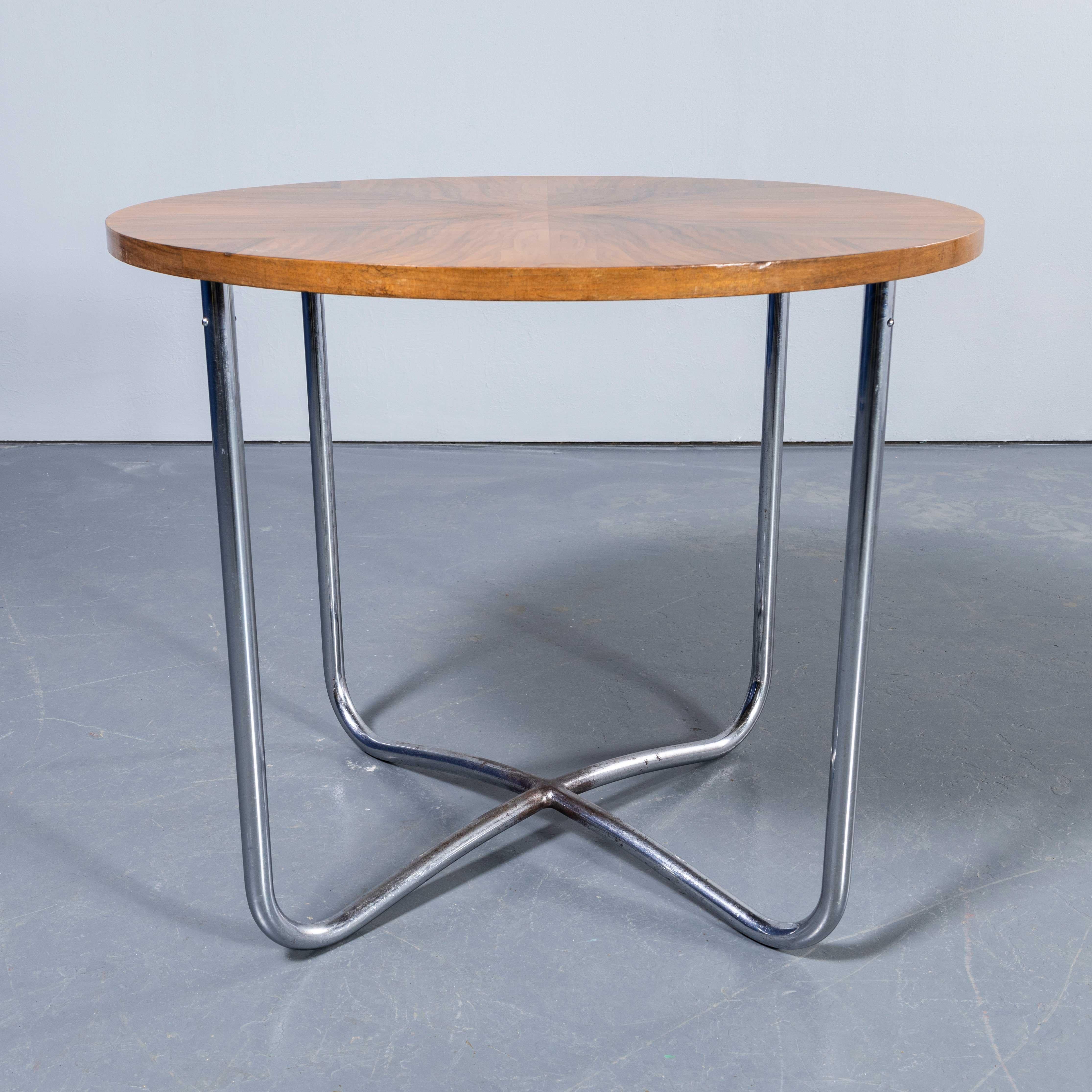 1970's Classic Mid Century Runder kleiner Beistelltisch - Tschechische Produktion im Angebot 3