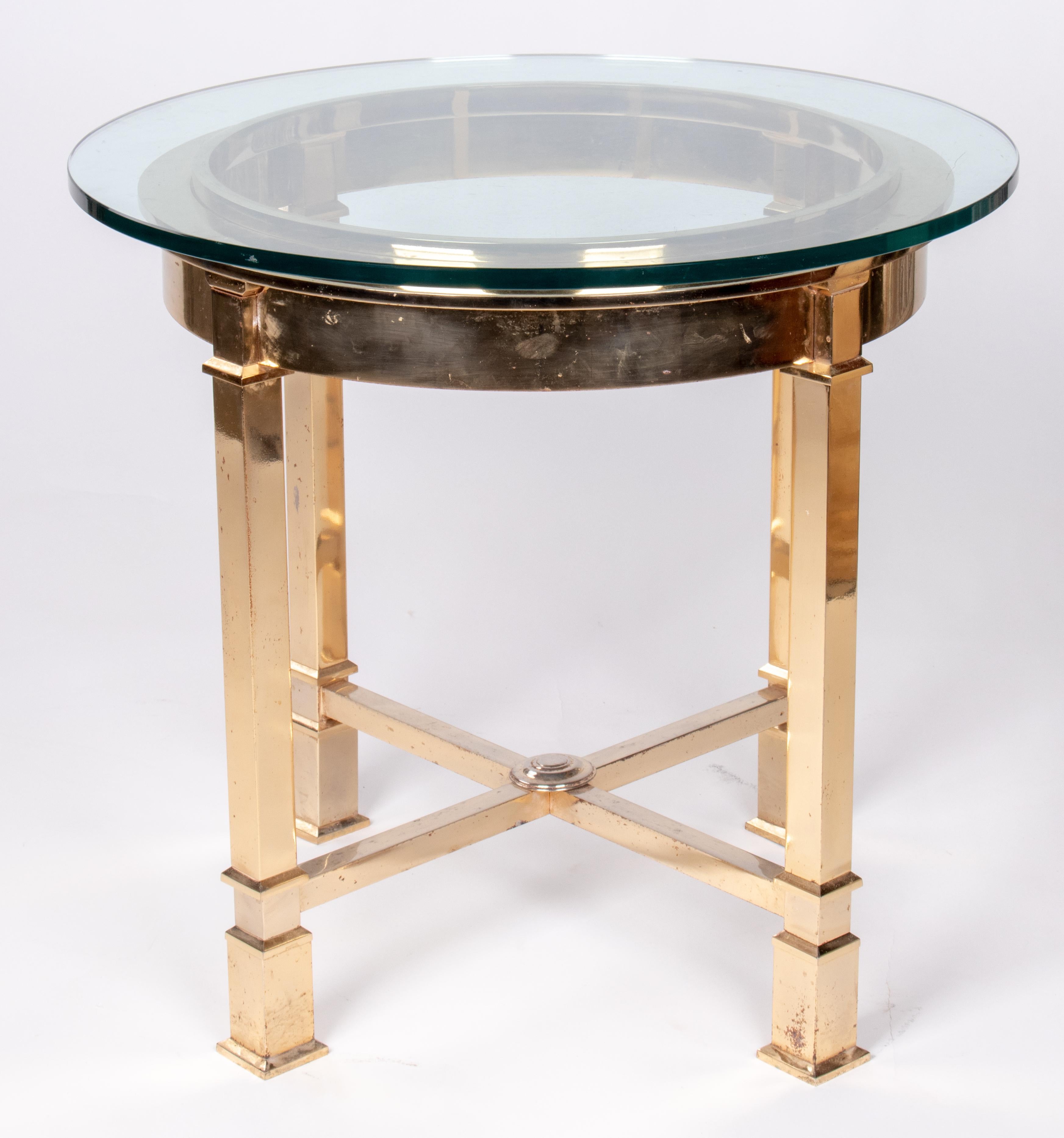 1970s Classical Italian Design Gilded Brass Round Auxiliary Table In Good Condition In Marbella, ES