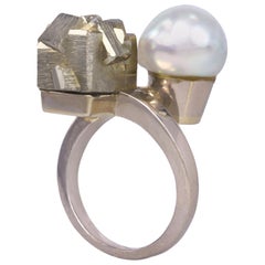 1970s Claude de Muzac French Pearl Pyrite Grey Gold Toi et Moi Gold Ring