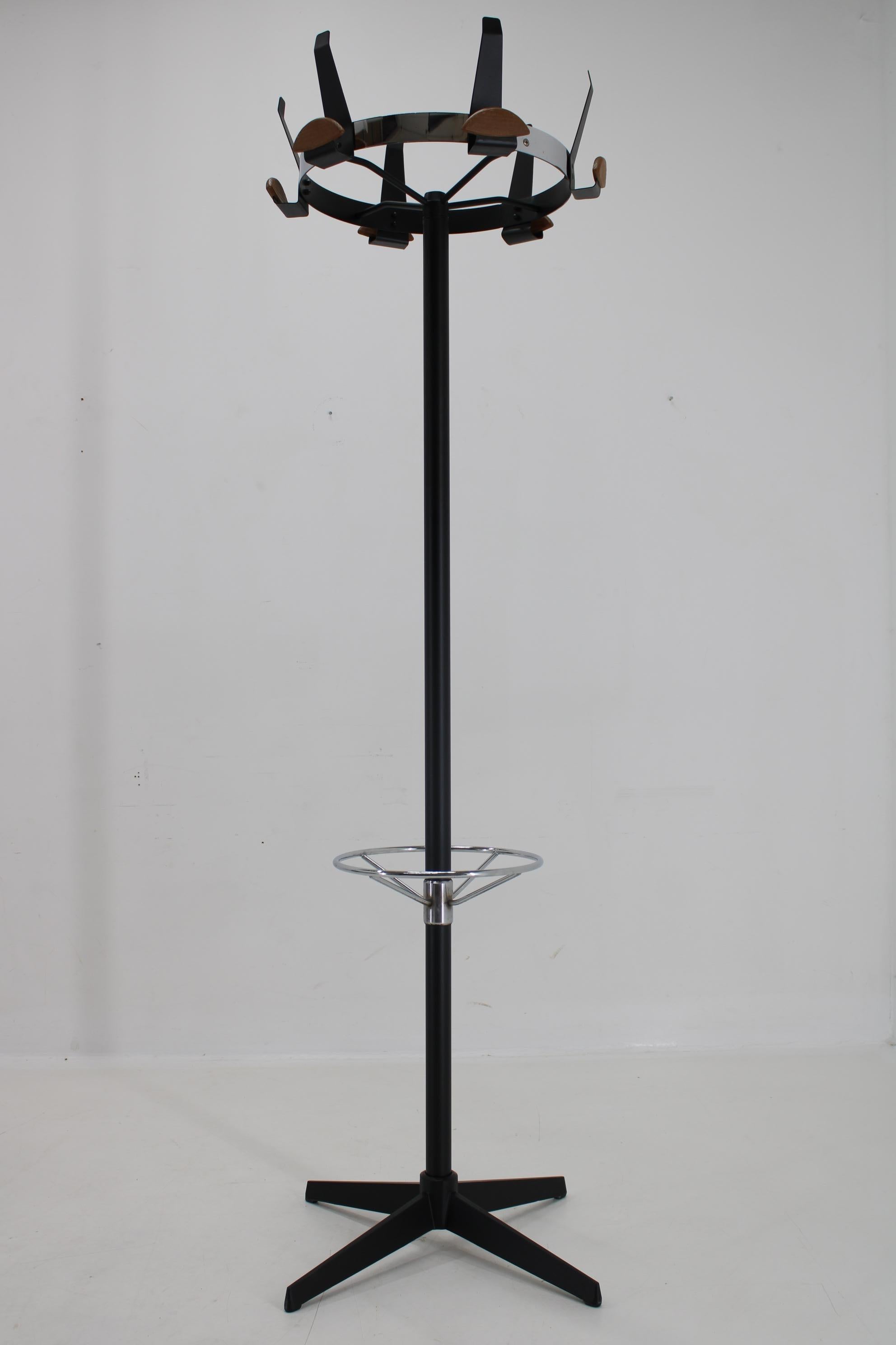  - Good original condition with minor signs of use
- Size: H: 175 W: 50  D: 50 cm