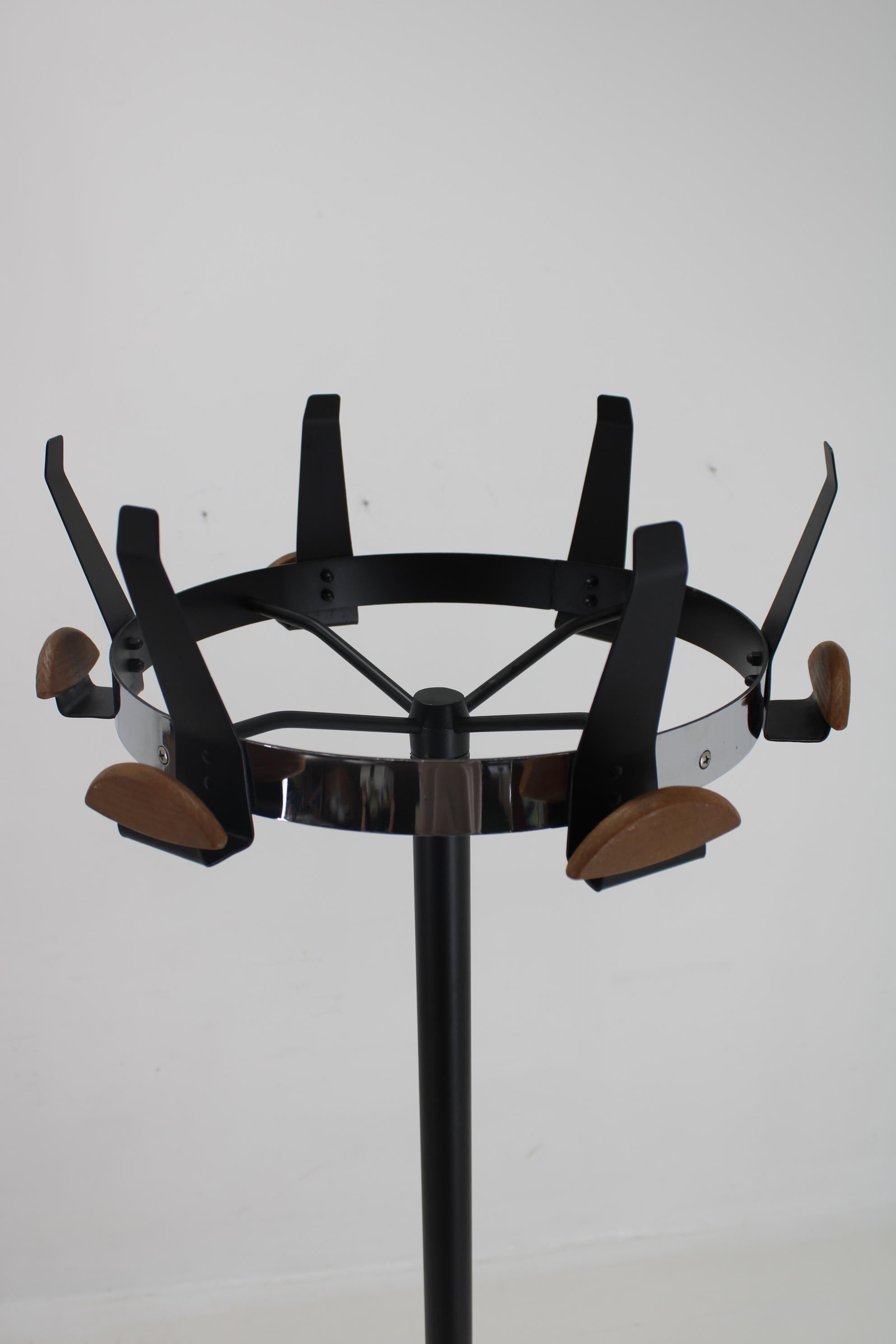Wood 1970s Coat Stand, Italy For Sale