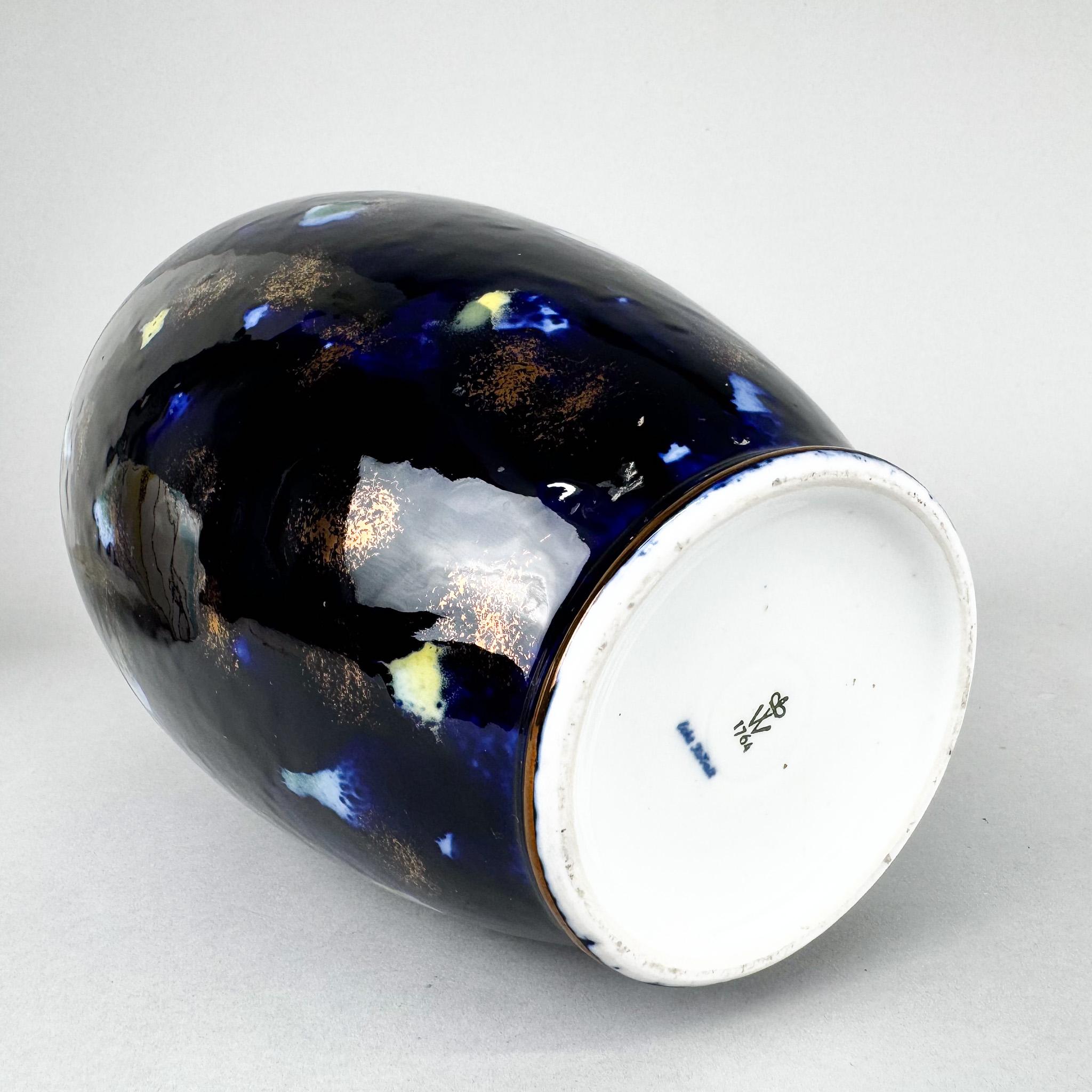 1970er Jahre Kobaltfarbene Porzellanvase von Wallendorf, Deutschland im Zustand „Gut“ im Angebot in Praha, CZ