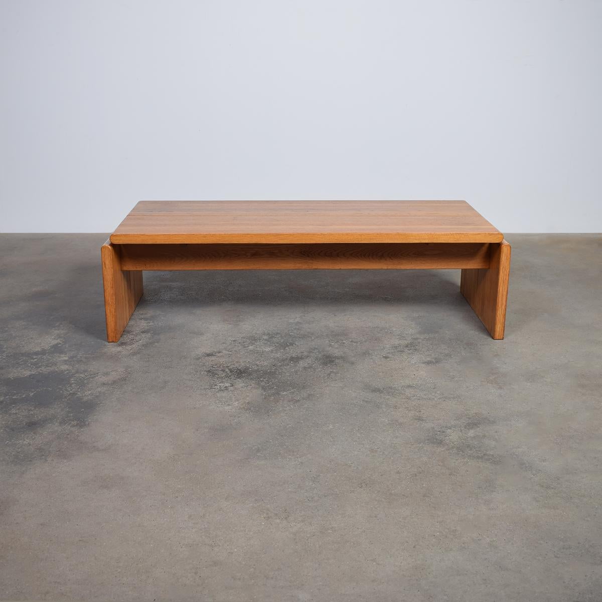 Dutch 1970s Coffee Table By Harry de Groot For Leolux For Sale