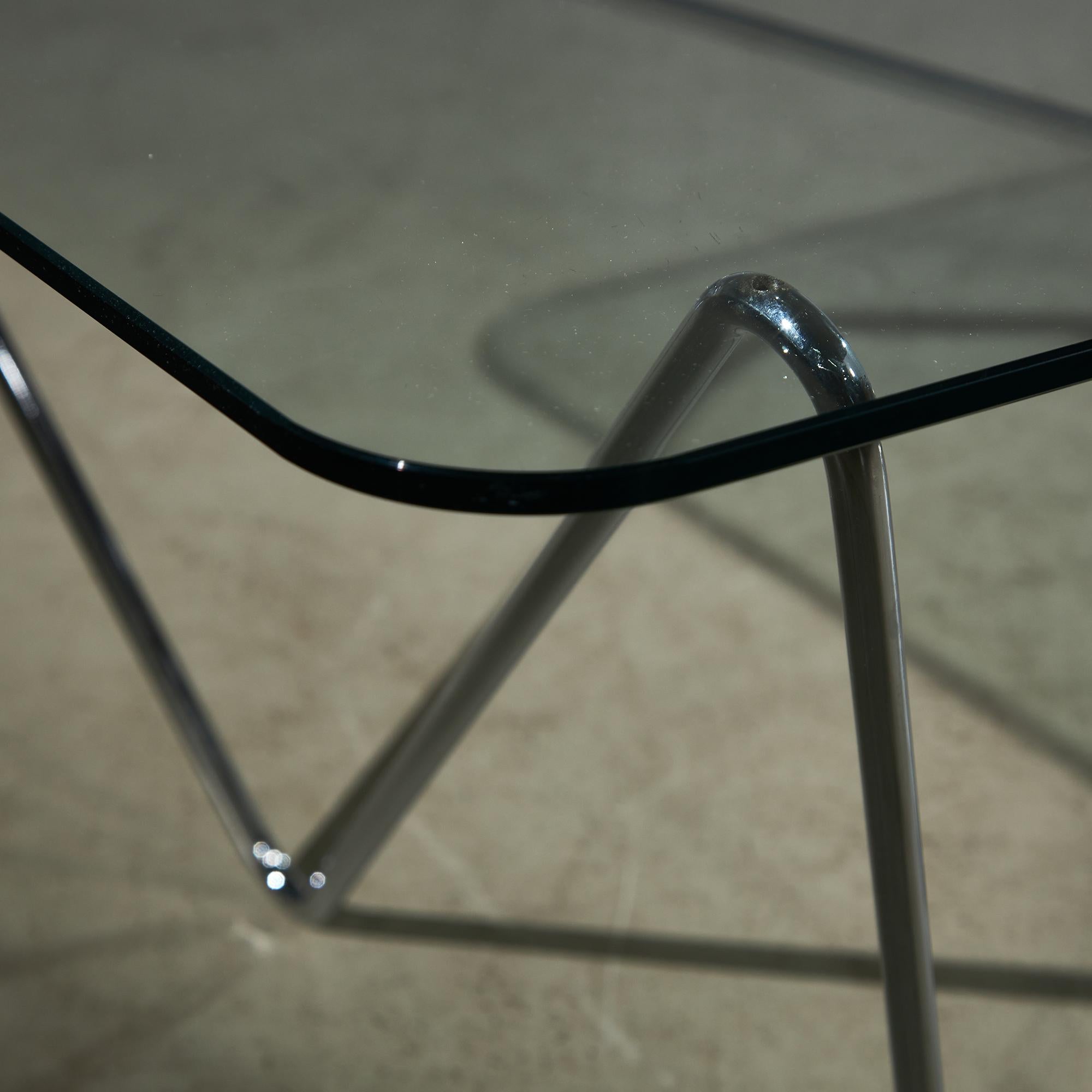 1970's Coffee Table with Tempered Glass on Zig-Zag Frame For Sale 6