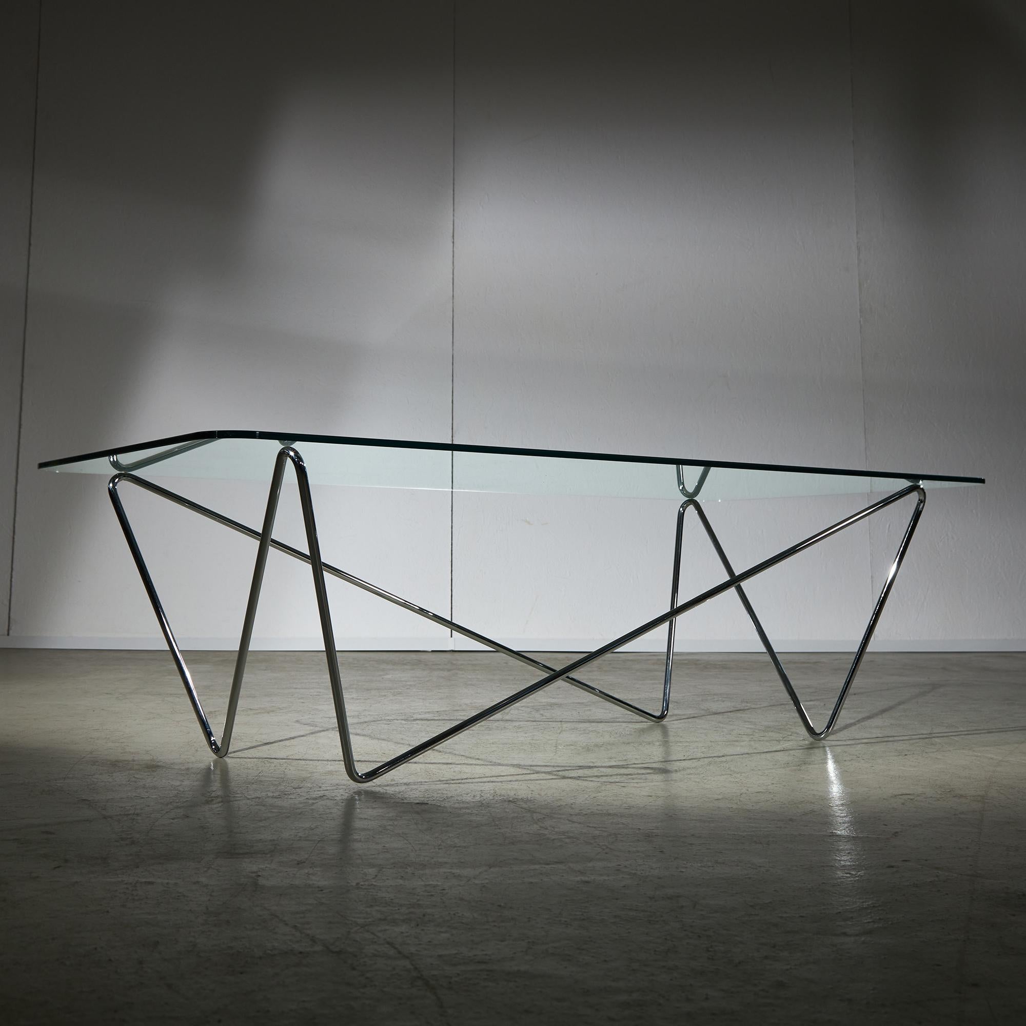 1970's Coffee Table with Tempered Glass on Zig-Zag Frame For Sale 8