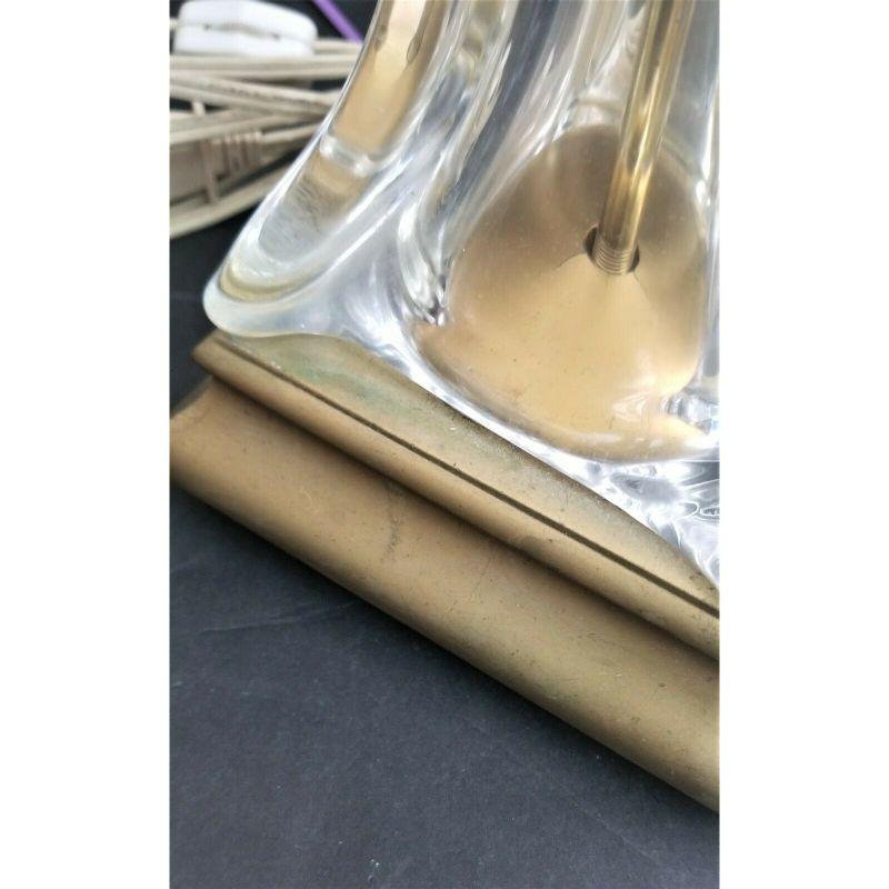 Petite lampe de bureau en cristal lourd et laiton soufflé à la main Cofrac Art Verrier des années 1970 en vente 3