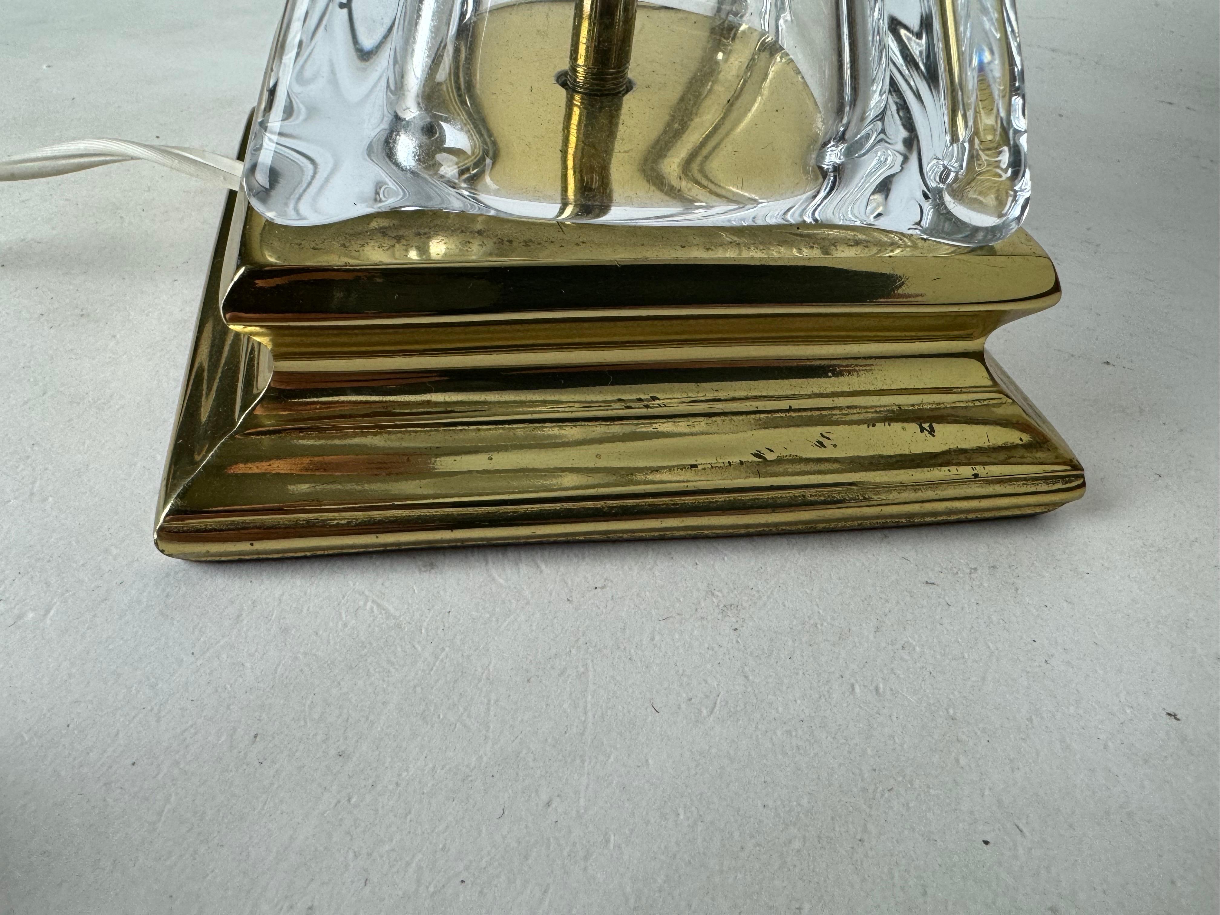 1970's Cofrac Leaded Crystal Glass and Brass Table Lamp For Sale 2