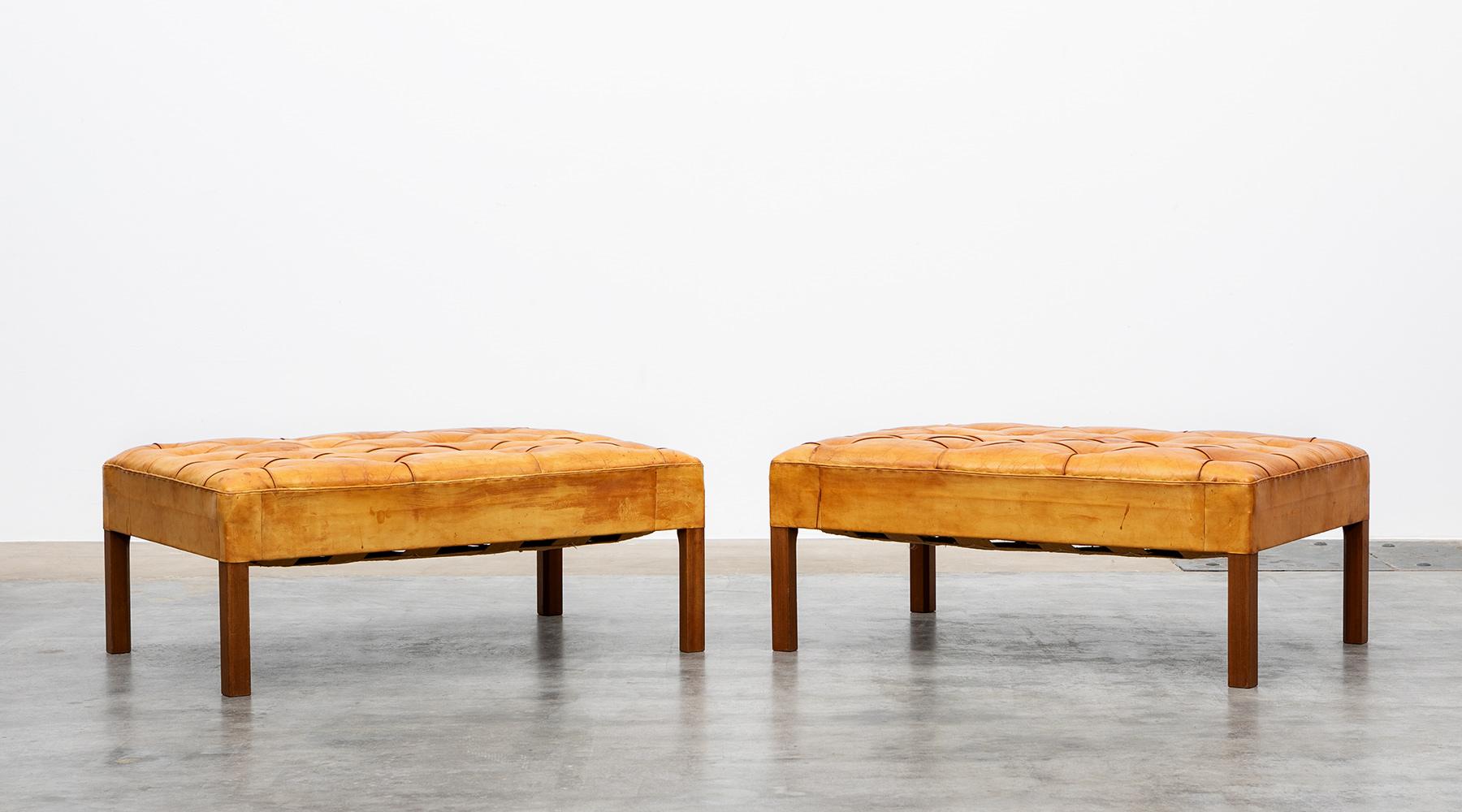 Mid-Century Modern 1970s Cognac Leather and Mahogany Pair of Stools by Kaare Klint For Sale