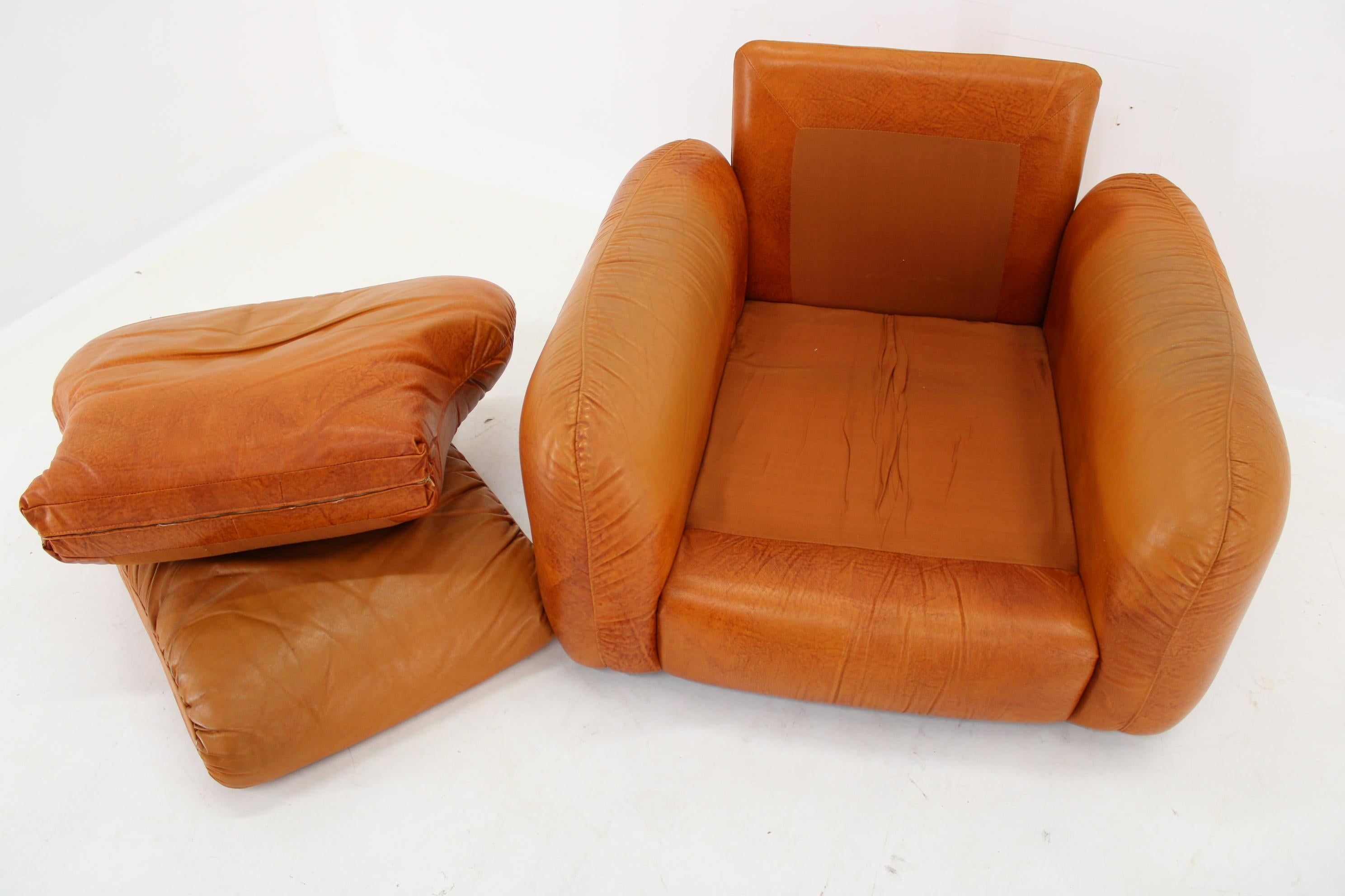 1970s  Cognac Leather Armchair, Italy For Sale 7