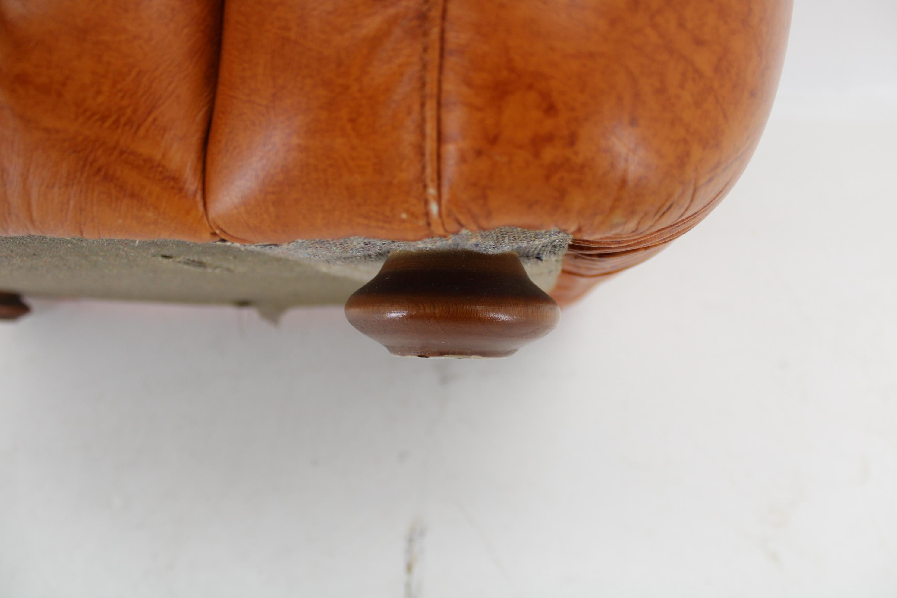 1970s  Cognac Leather Armchair, Italy For Sale 11