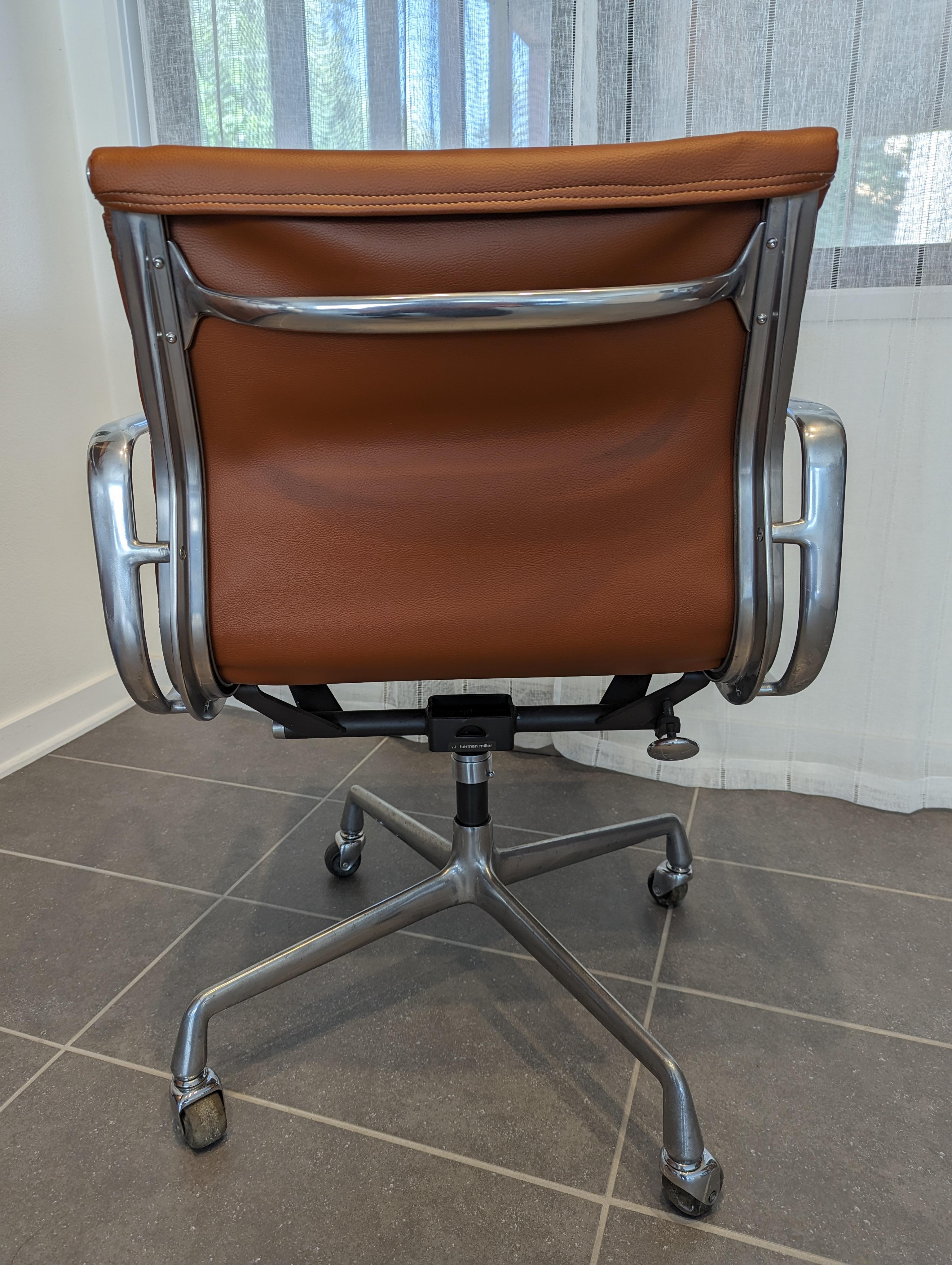 1970s Cognac Soft Pad Chair by Charles & Ray Eames for Herman Miller In Good Condition In Cedar Falls, IA