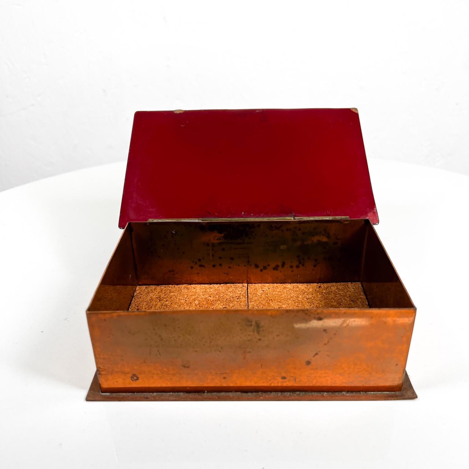 1970s Elegant Copper Enamel Artisan Trinket Box In Good Condition In Chula Vista, CA