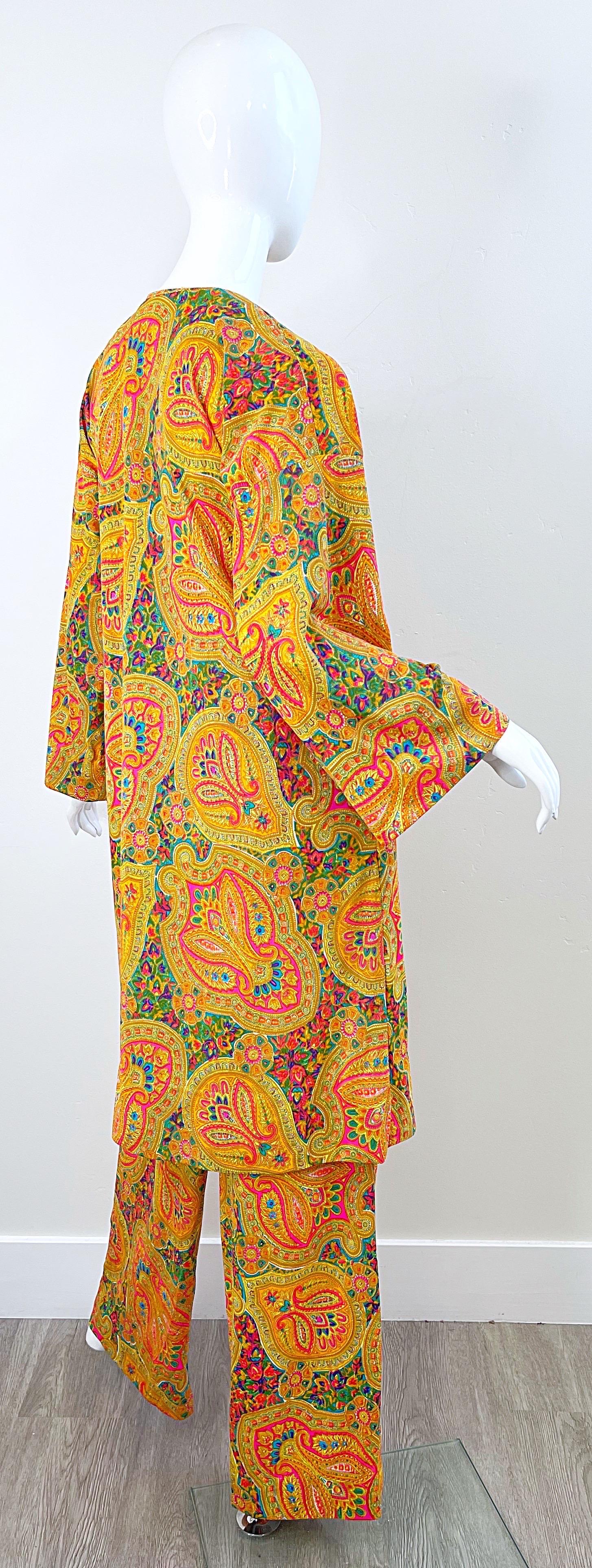 1970s Colorful Paisley Print Nylon Tunic Dress + Wide Leg Trousers Vintage Set For Sale 11