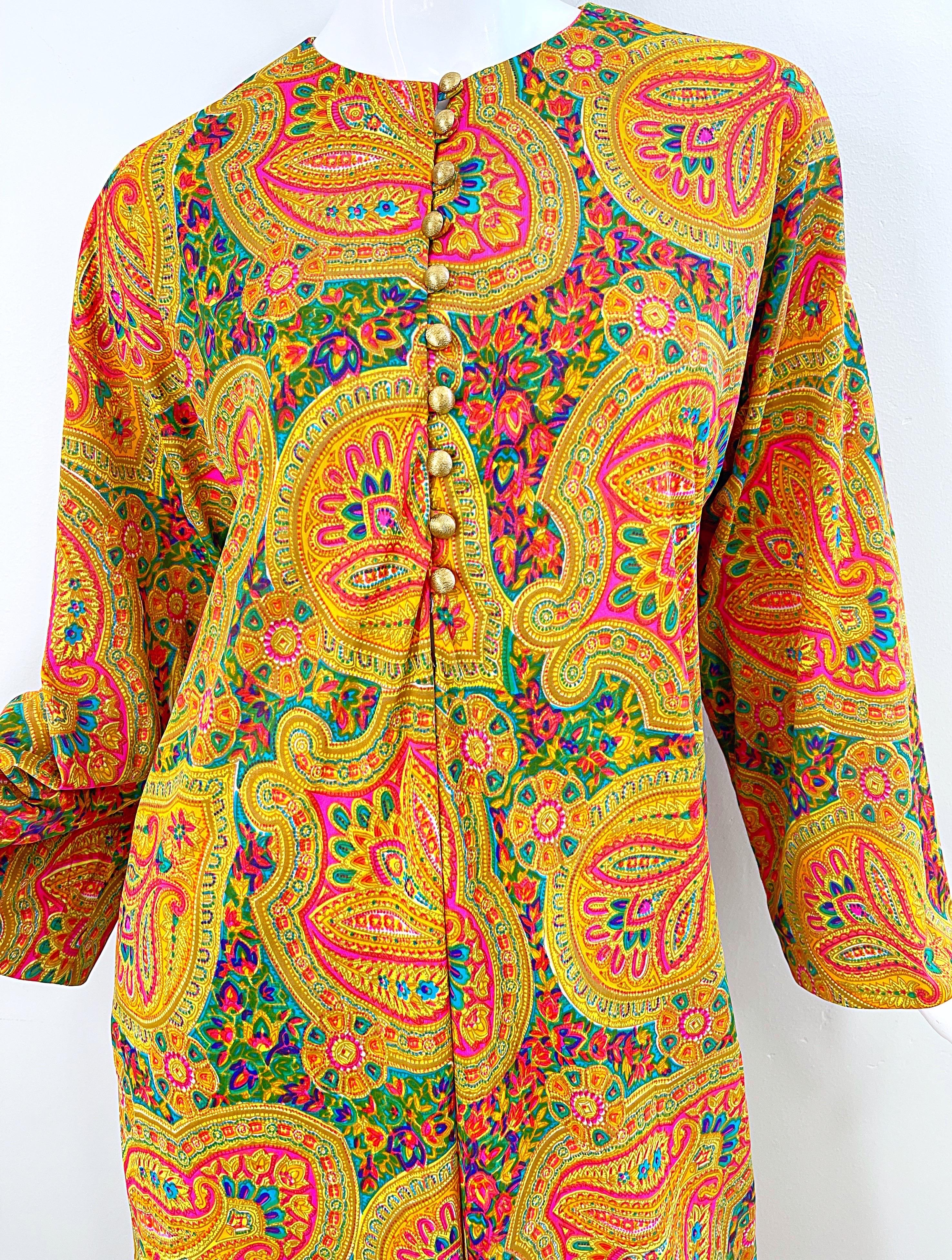 1970s Colorful Paisley Print Nylon Tunic Dress + Wide Leg Trousers Vintage Set In Excellent Condition For Sale In San Diego, CA